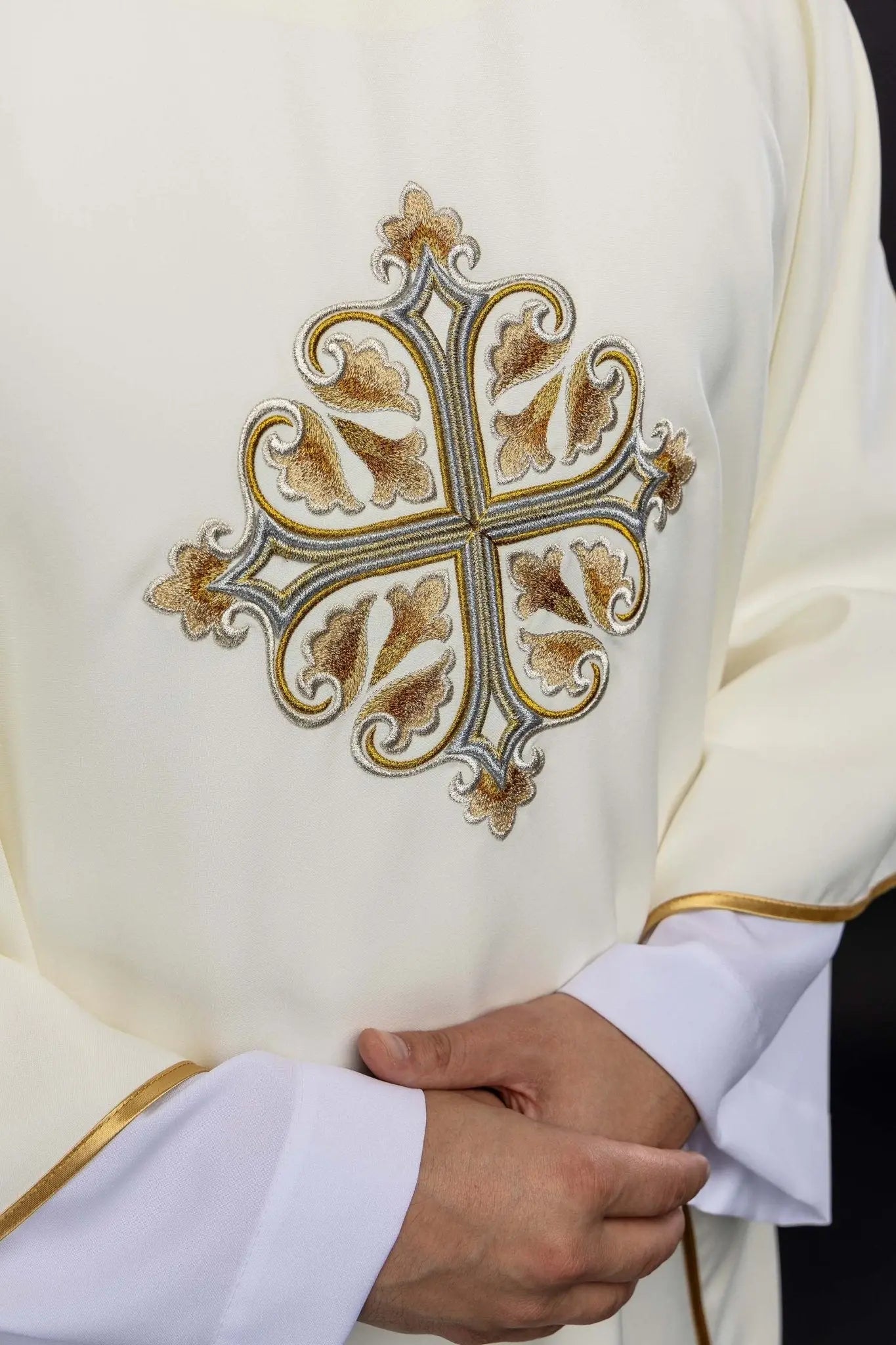 Ecru Embroidered Chasuble with Ornamental Cross and Wide Collar