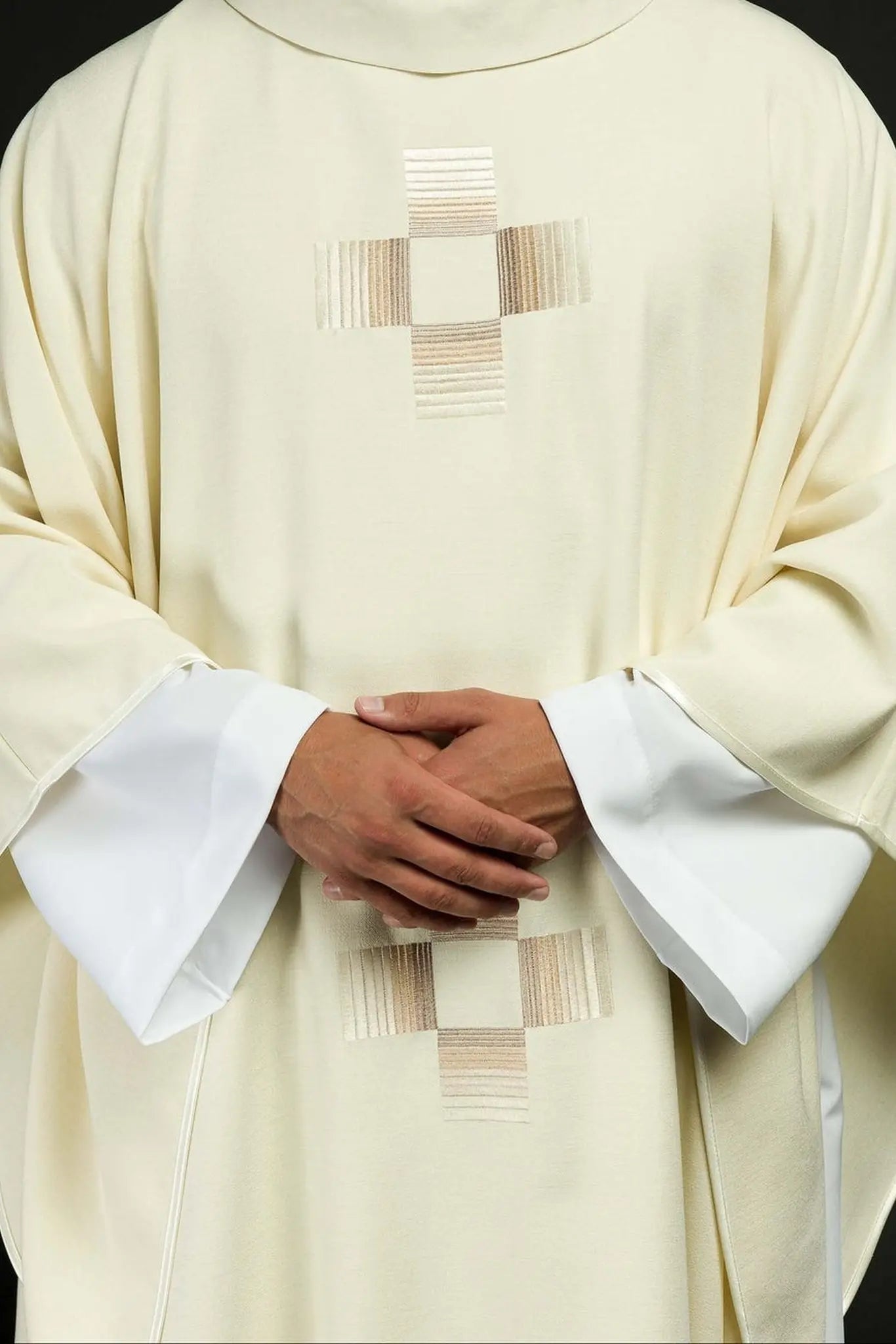 Chasuble with embroidered crosses in ecru