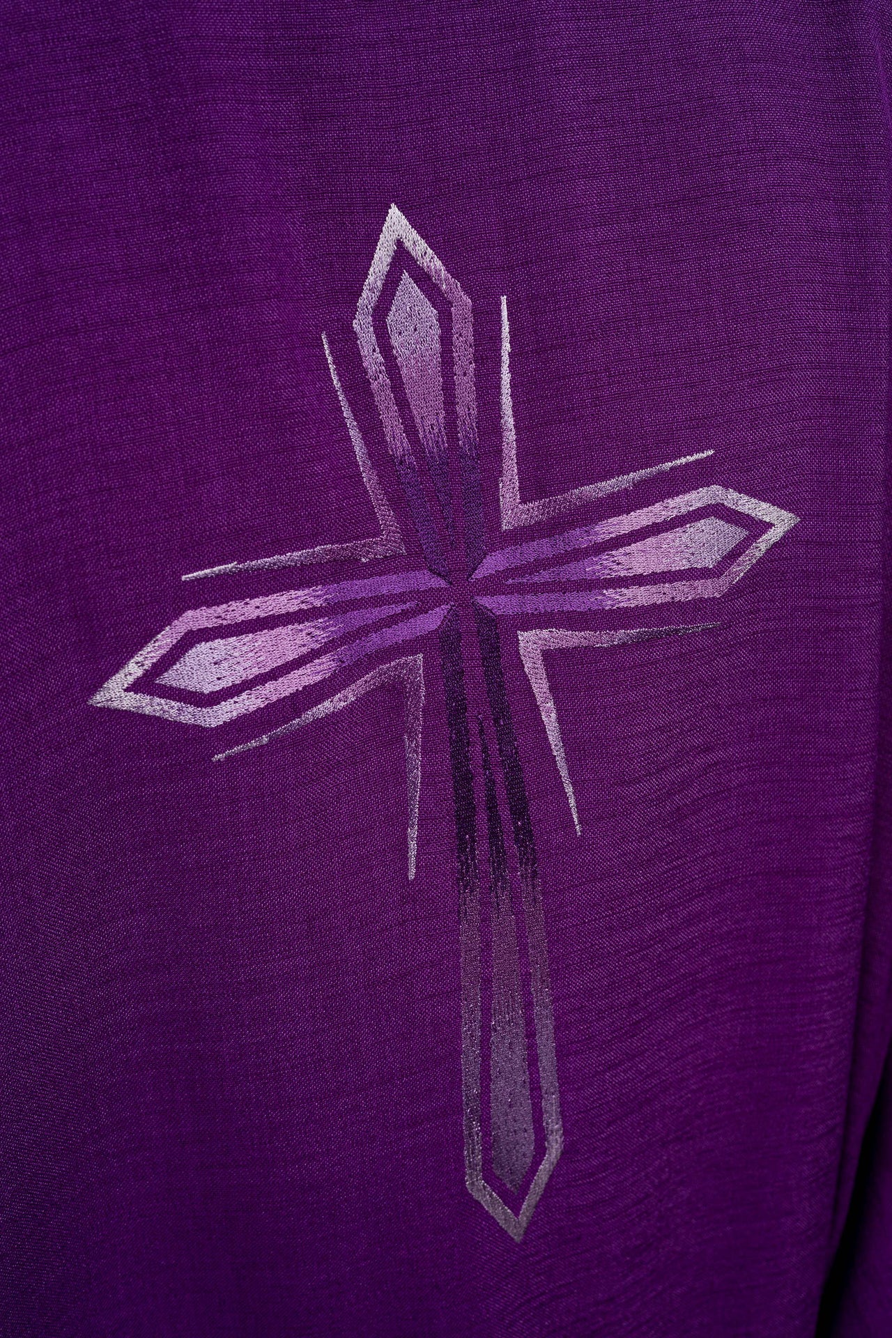 Ornat haftowany w kolorze fioletowym - ORNATY.PL