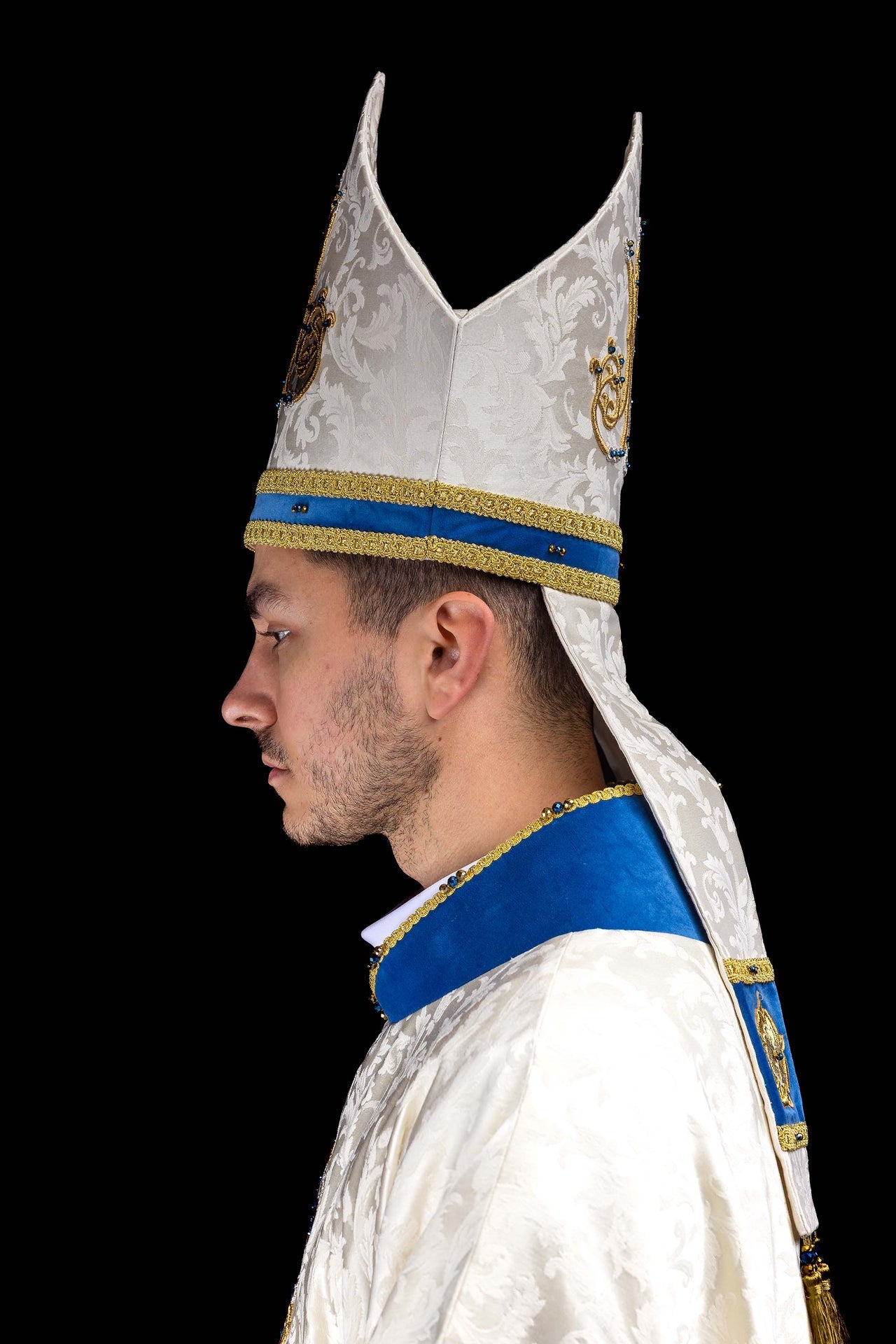 Ręcznie wykonana mitra maryjna z naturalnymi kamieniami Handmade 9006 - ORNATY.PL