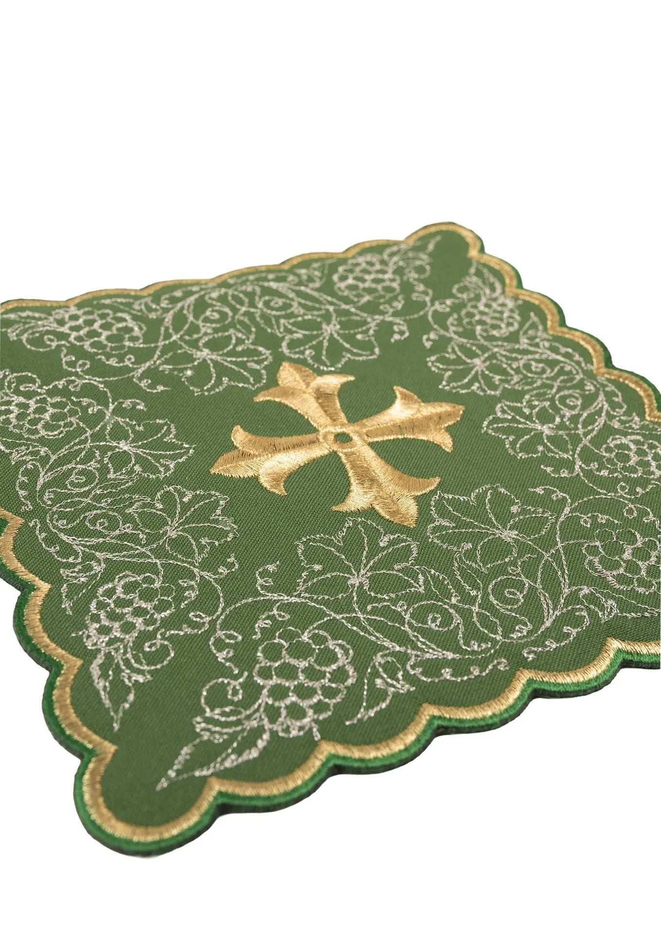 Green embroidered chalice linens set with cross motif