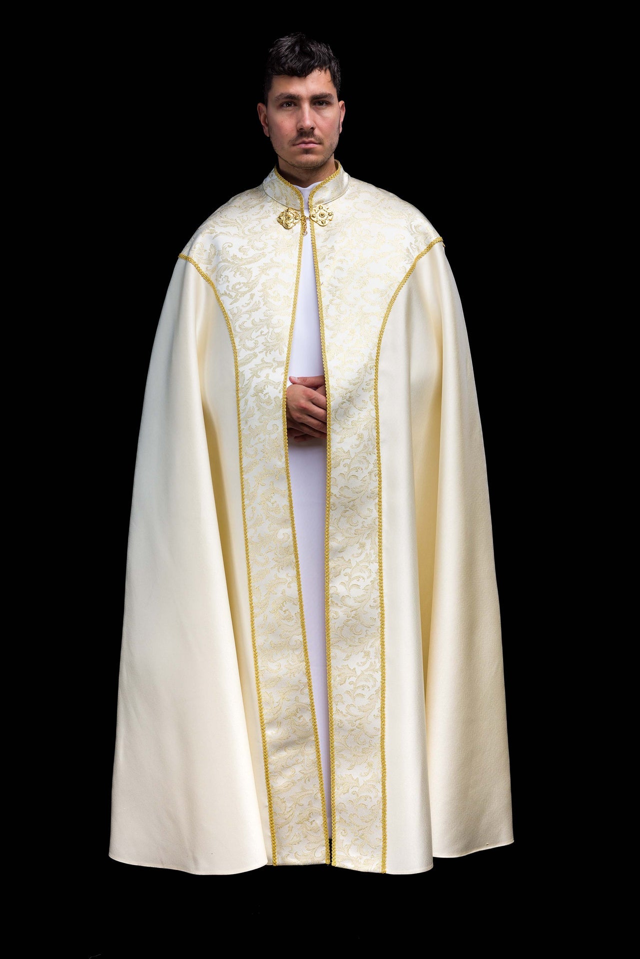 Kapa haftowana ozdobiona tkanina żakardowa ecru - ORNATY.PL