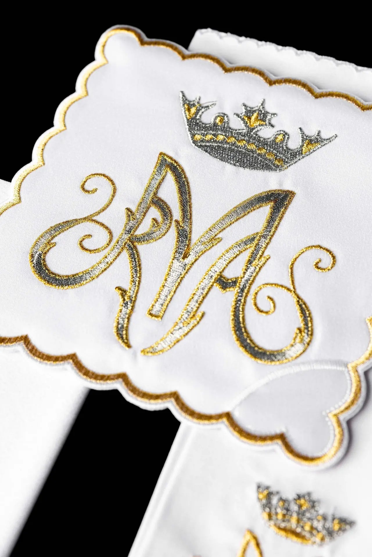 Marian chalice linen