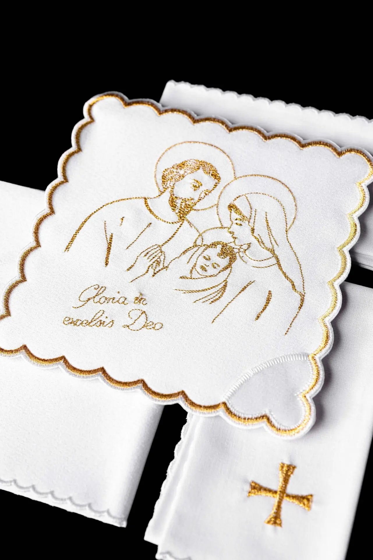 Chalice linen with gold embroidery for Christmas