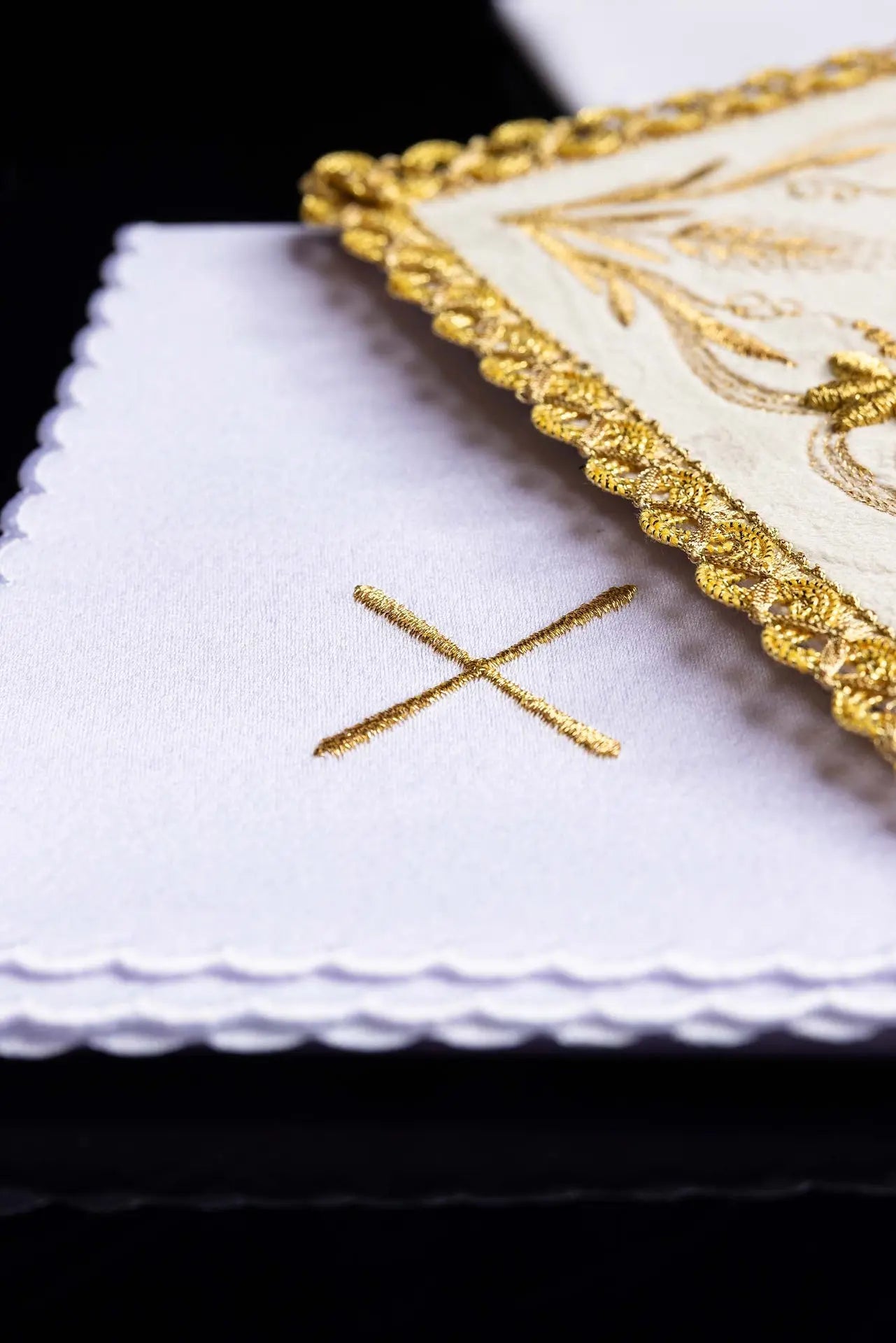 Embroidered velvet cup linen Ecru