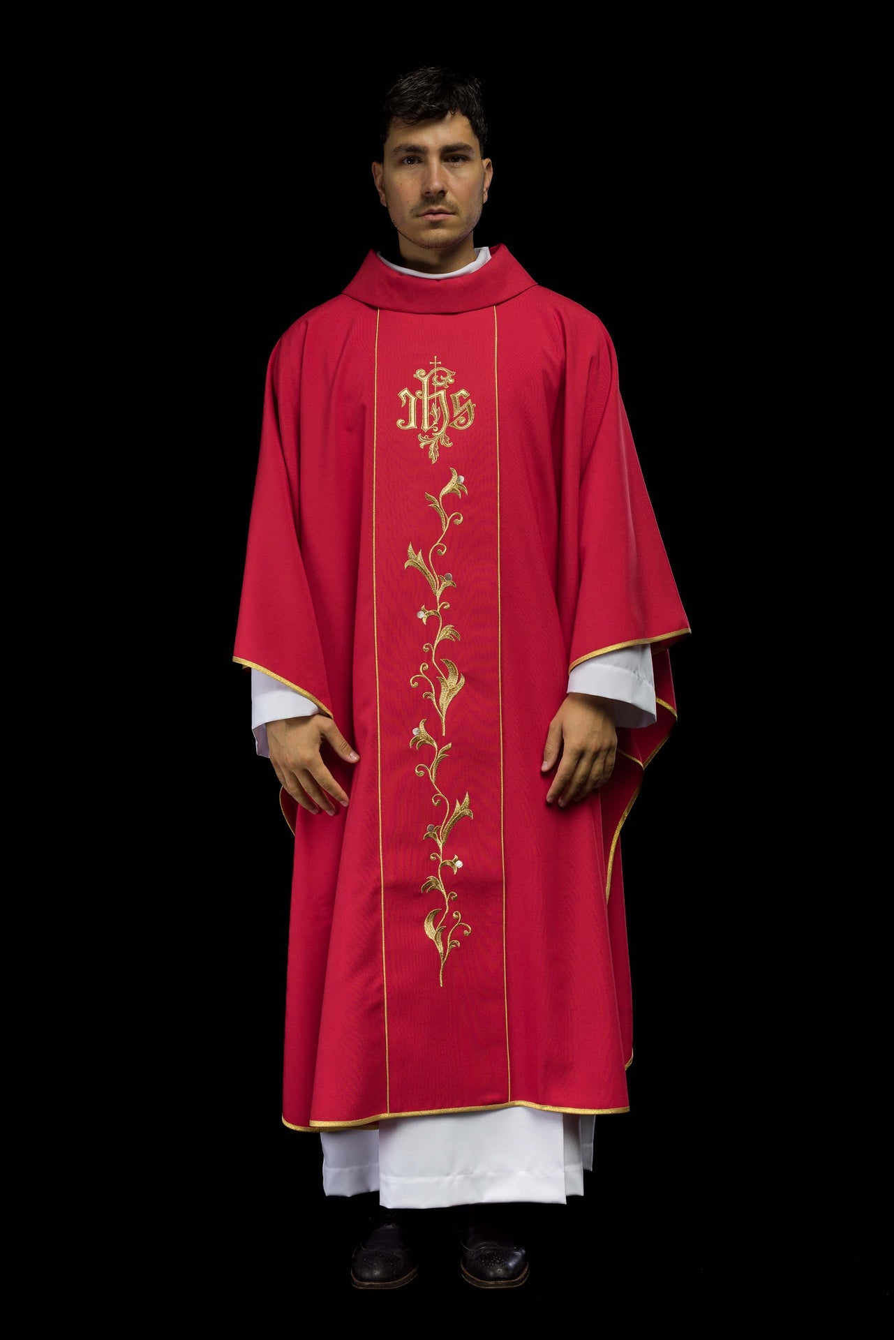 Czerwony Ornat haftowany IHS ze zdobieniami - ORNATY.PL