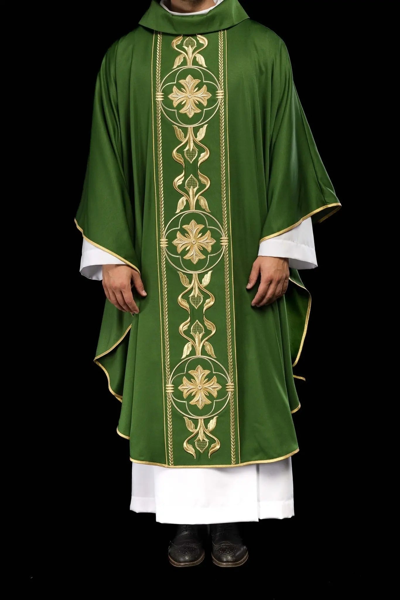 Embroidered chasuble Green with decorative band