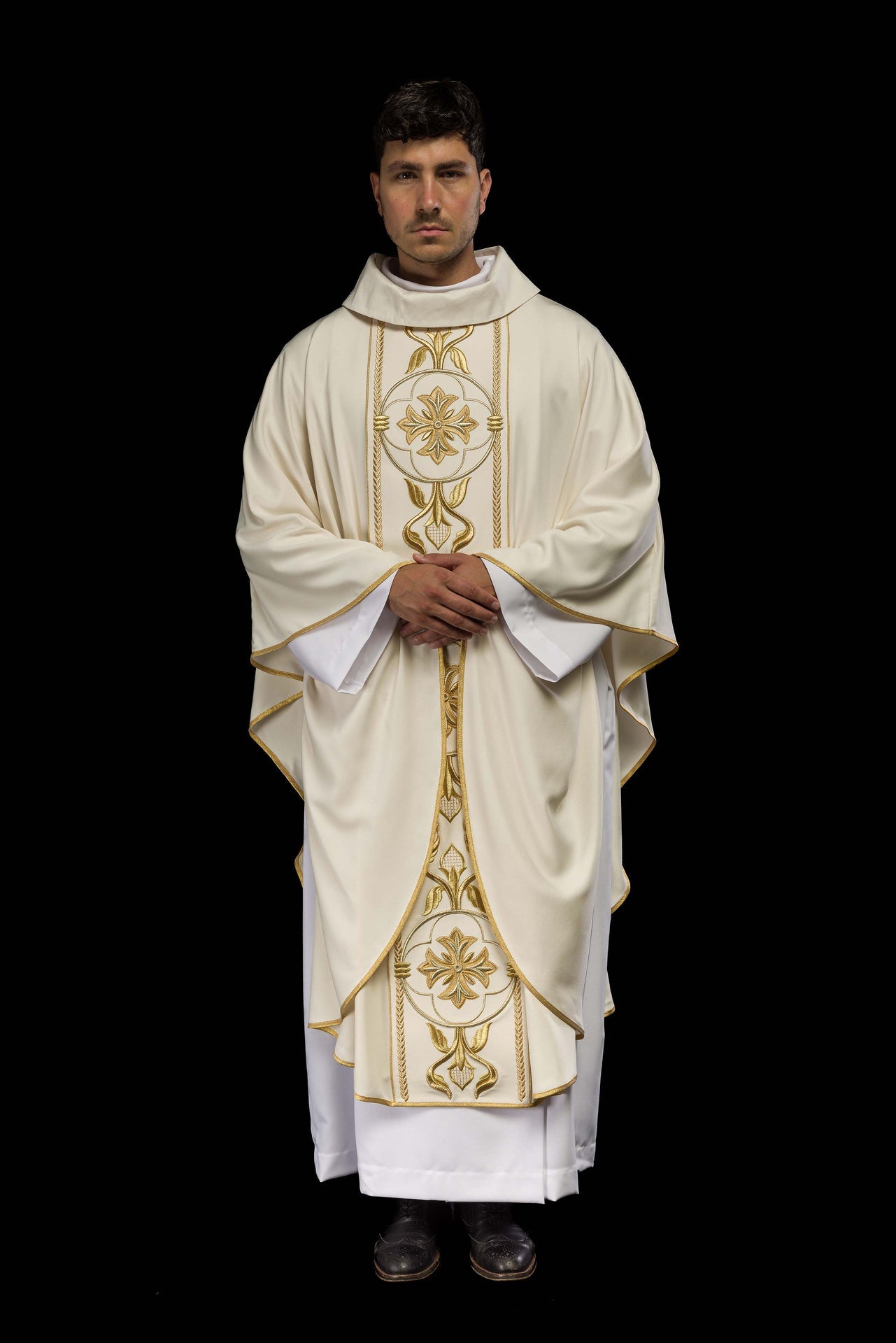 Ornat haftowany Krzyż ecru - ORNATY.PL