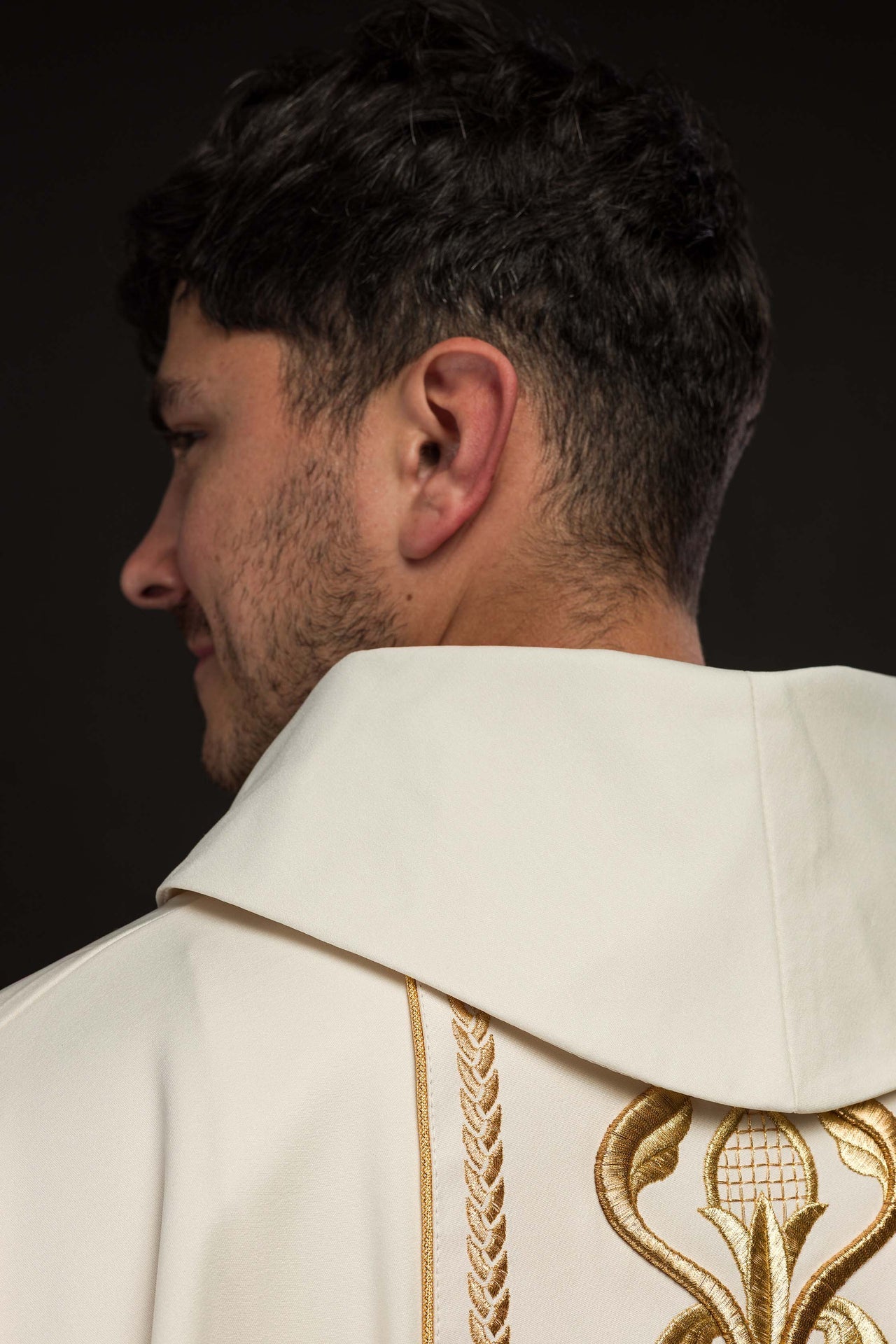 Ornat haftowany Krzyż ecru - ORNATY.PL