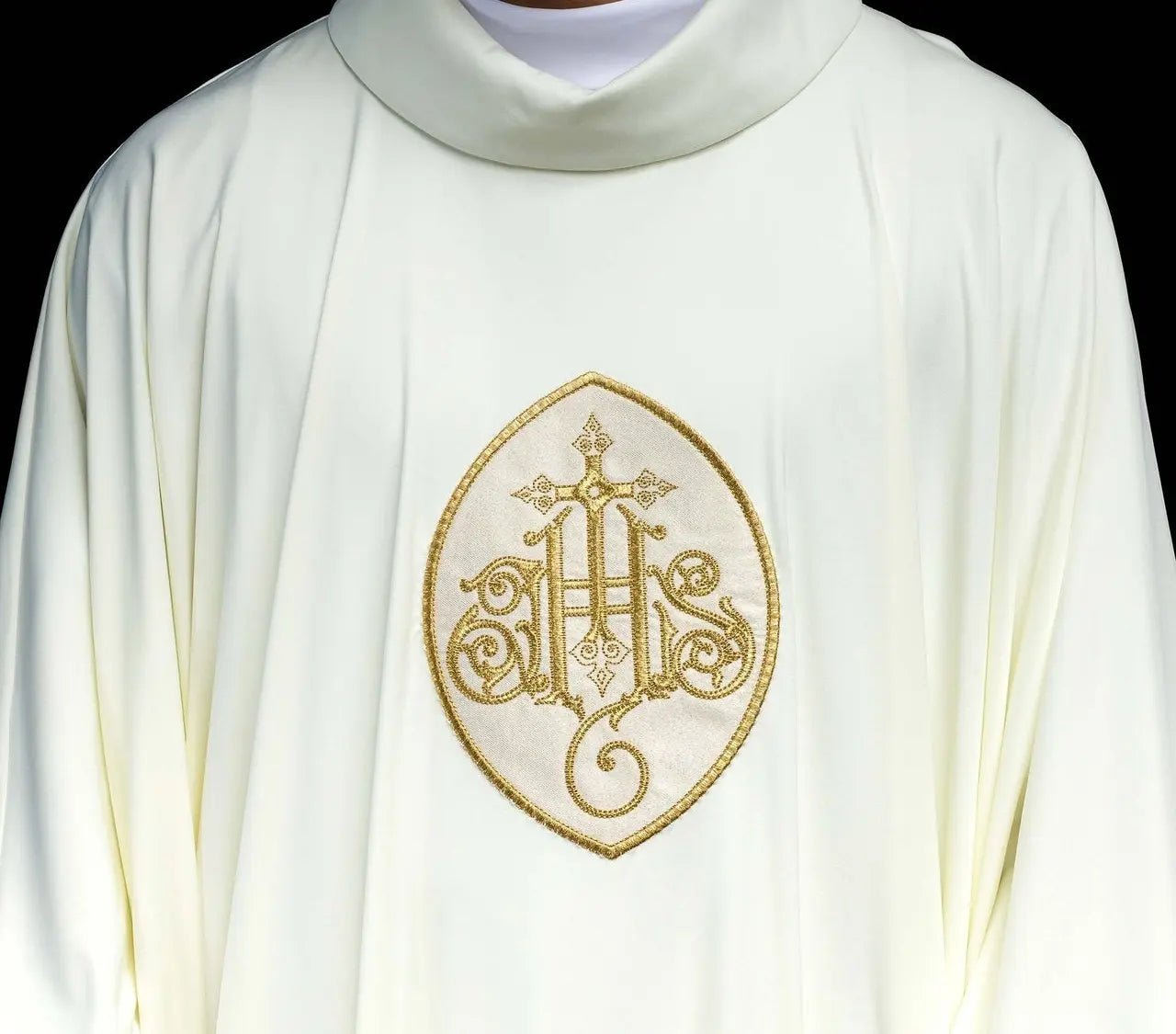 Chasuble embroidered with IHS lightweight SACROLITE knitted fabric