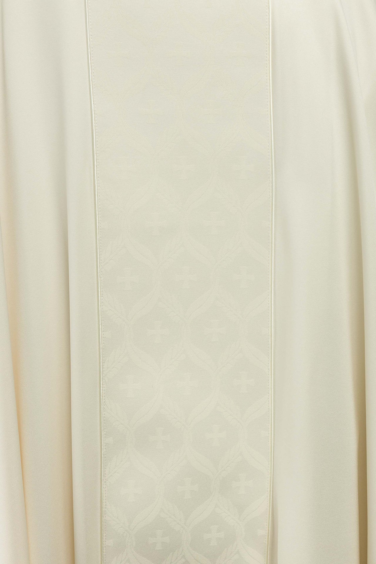 Ornat ecru z żakardowym pasem w krzyże - ORNATY.PL