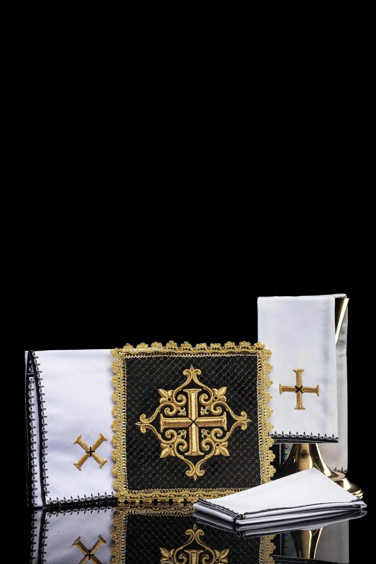 Chalice linens set with an embroidered cross black velvet