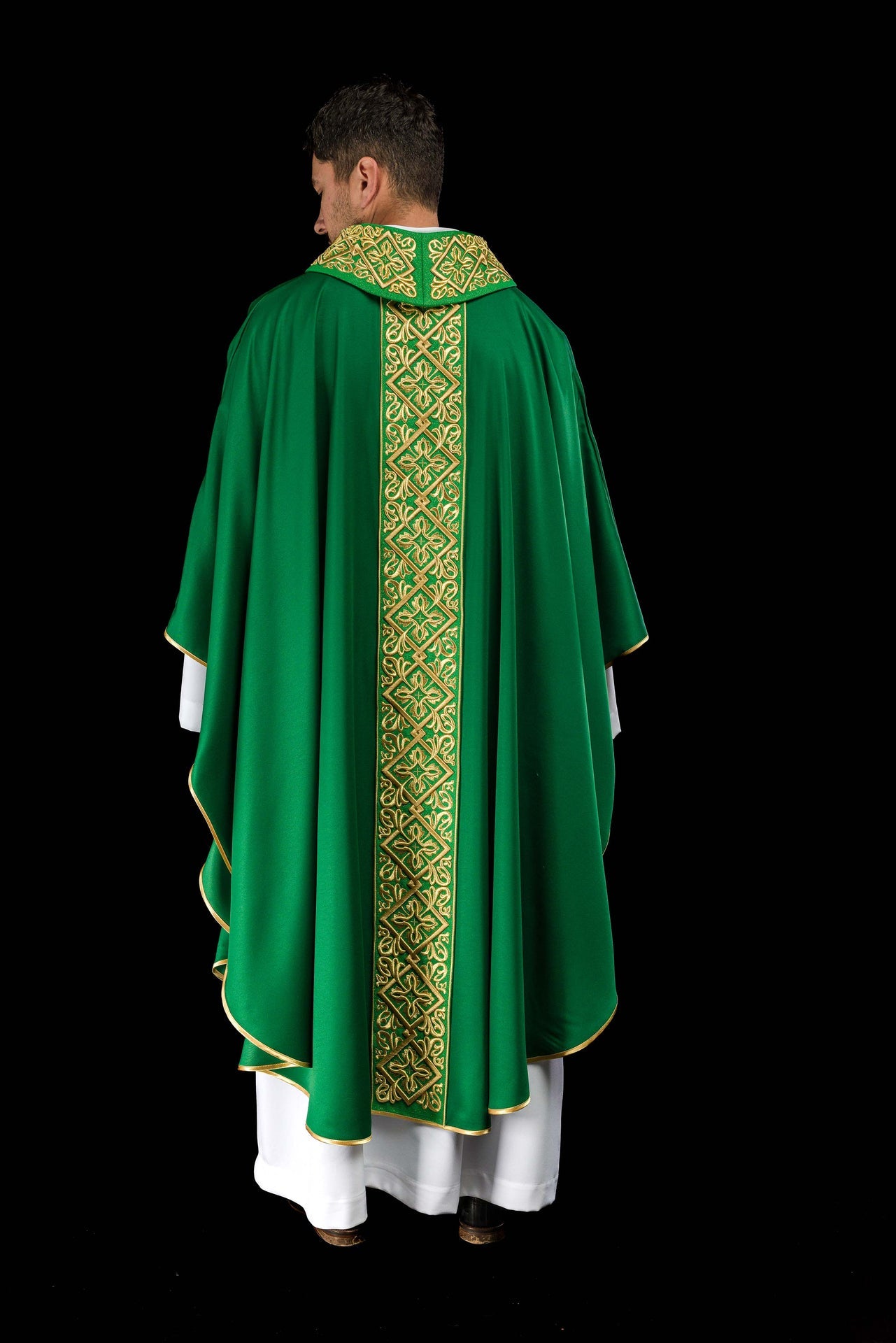 Ornat bogato haftowany motyw florystyczny z krzyżami Zielony - ORNATY.PL