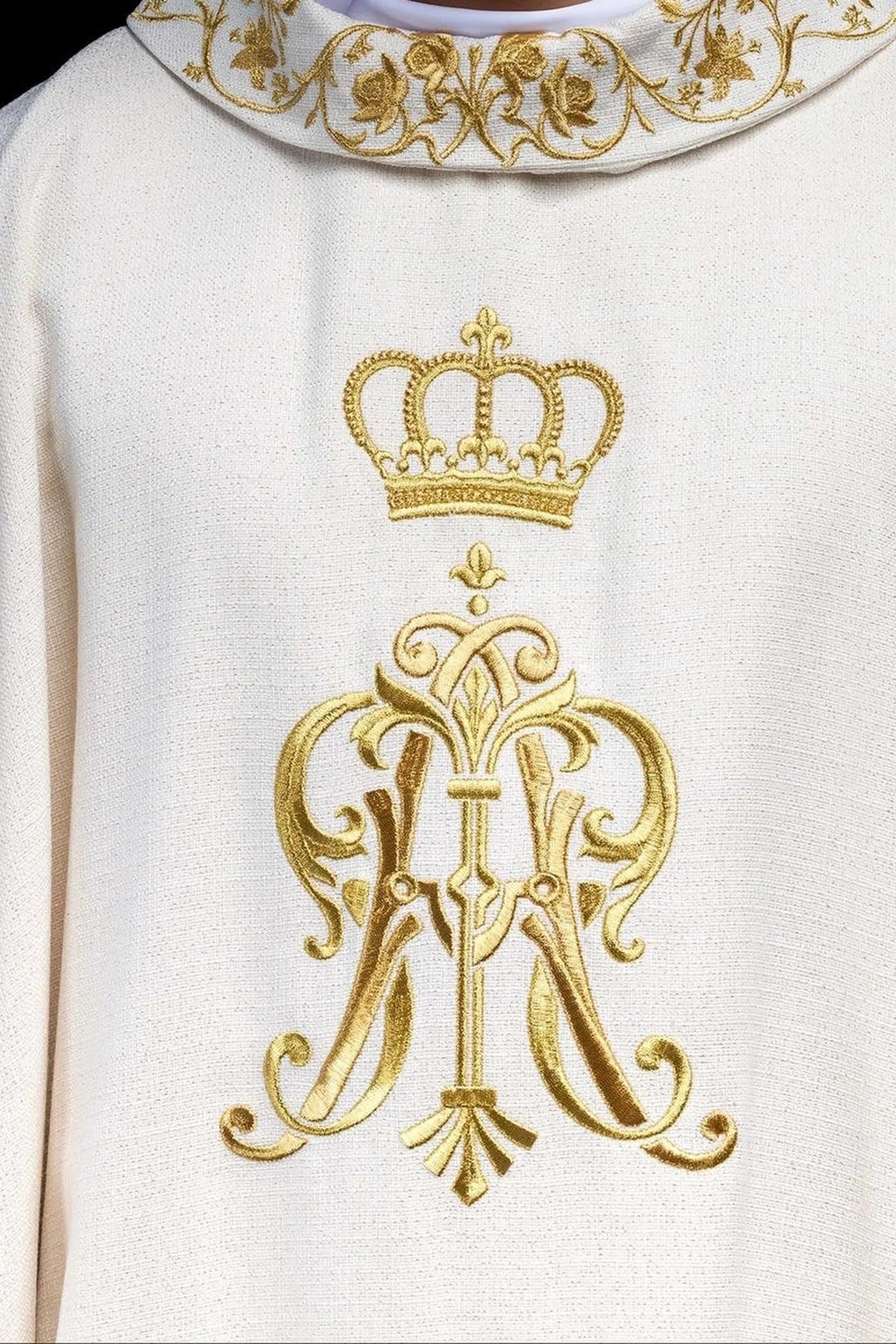 Liturgical chasuble with embroidered Marian Coat of Arms and Crown