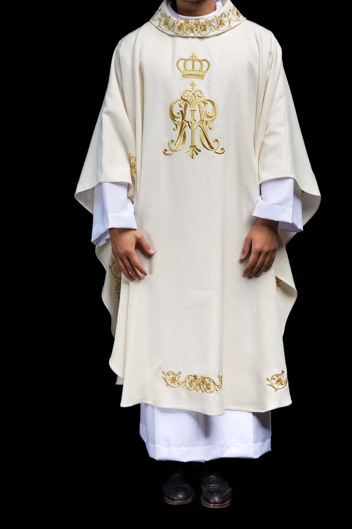 Liturgical chasuble with embroidered Marian Coat of Arms and Crown