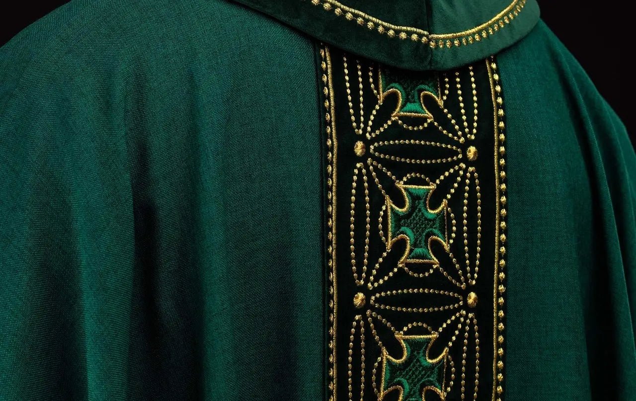 Liturgical chasuble with richly decorated belt in crosses in green