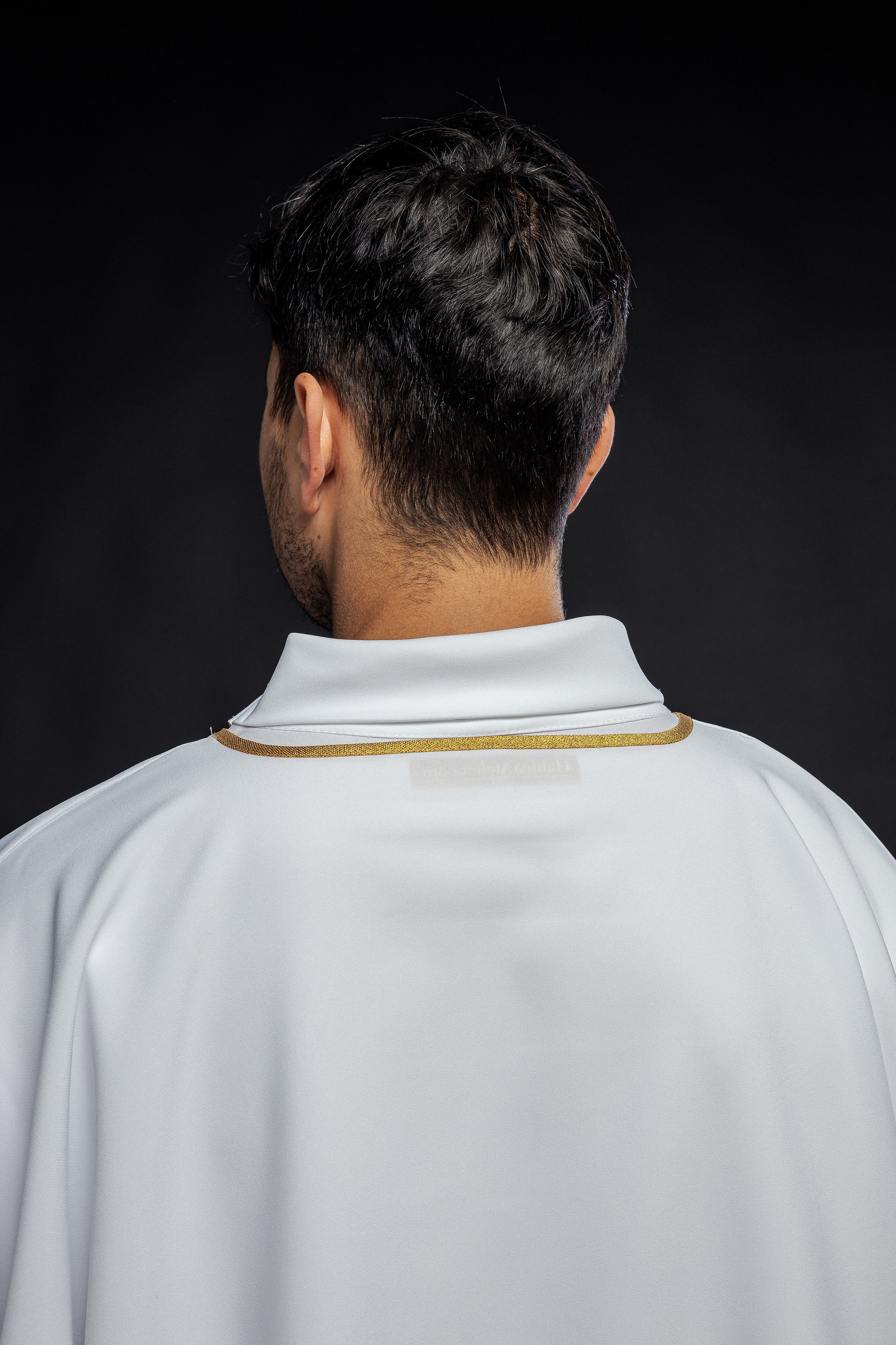 Smooth dalmatics with gold trim white