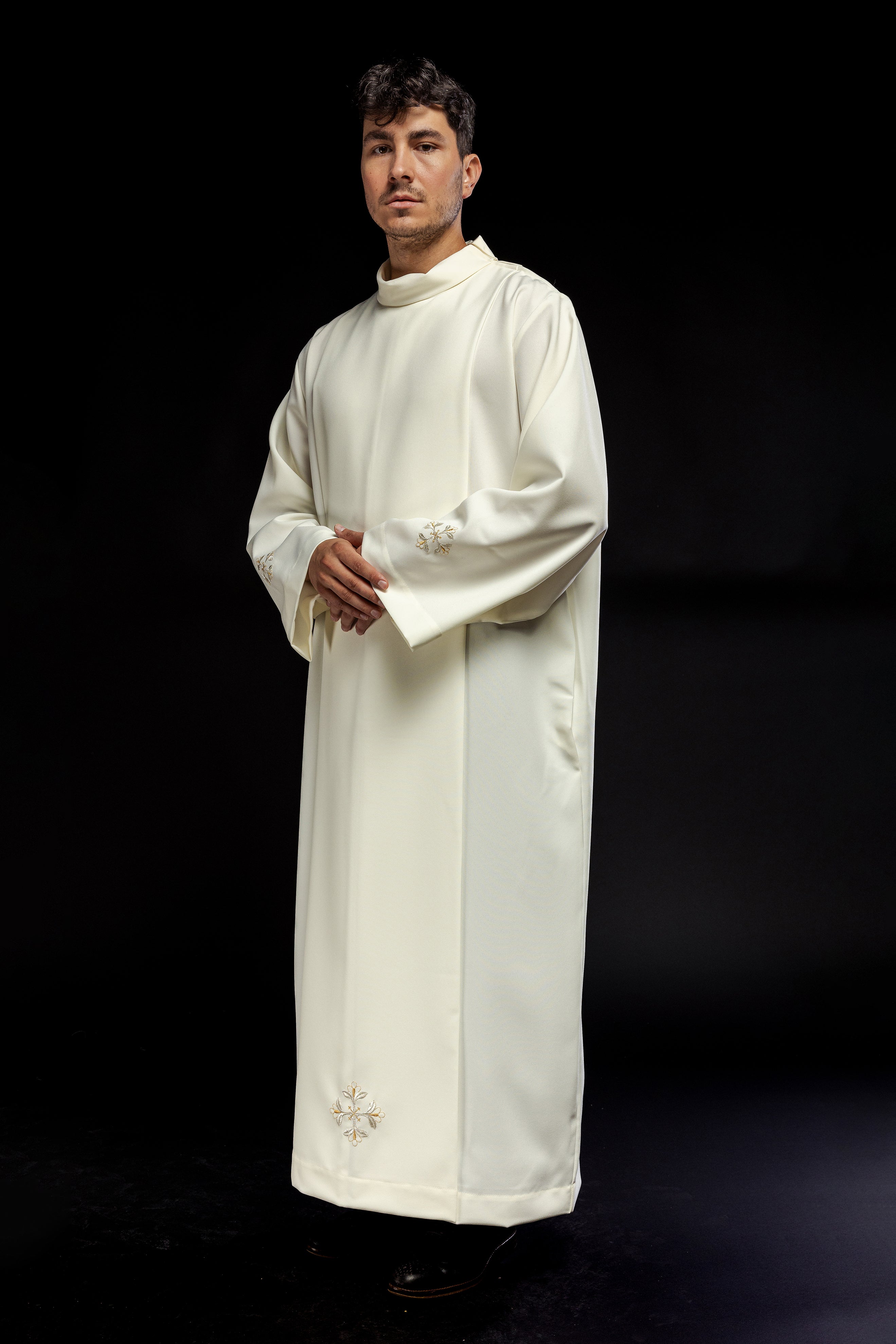 Turtleneck priest's robe decorated with ecru embroidery