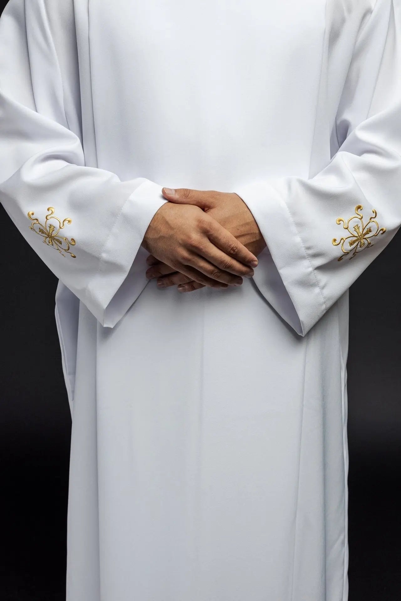 Alba of priest with turtleneck decorated with embroidery white