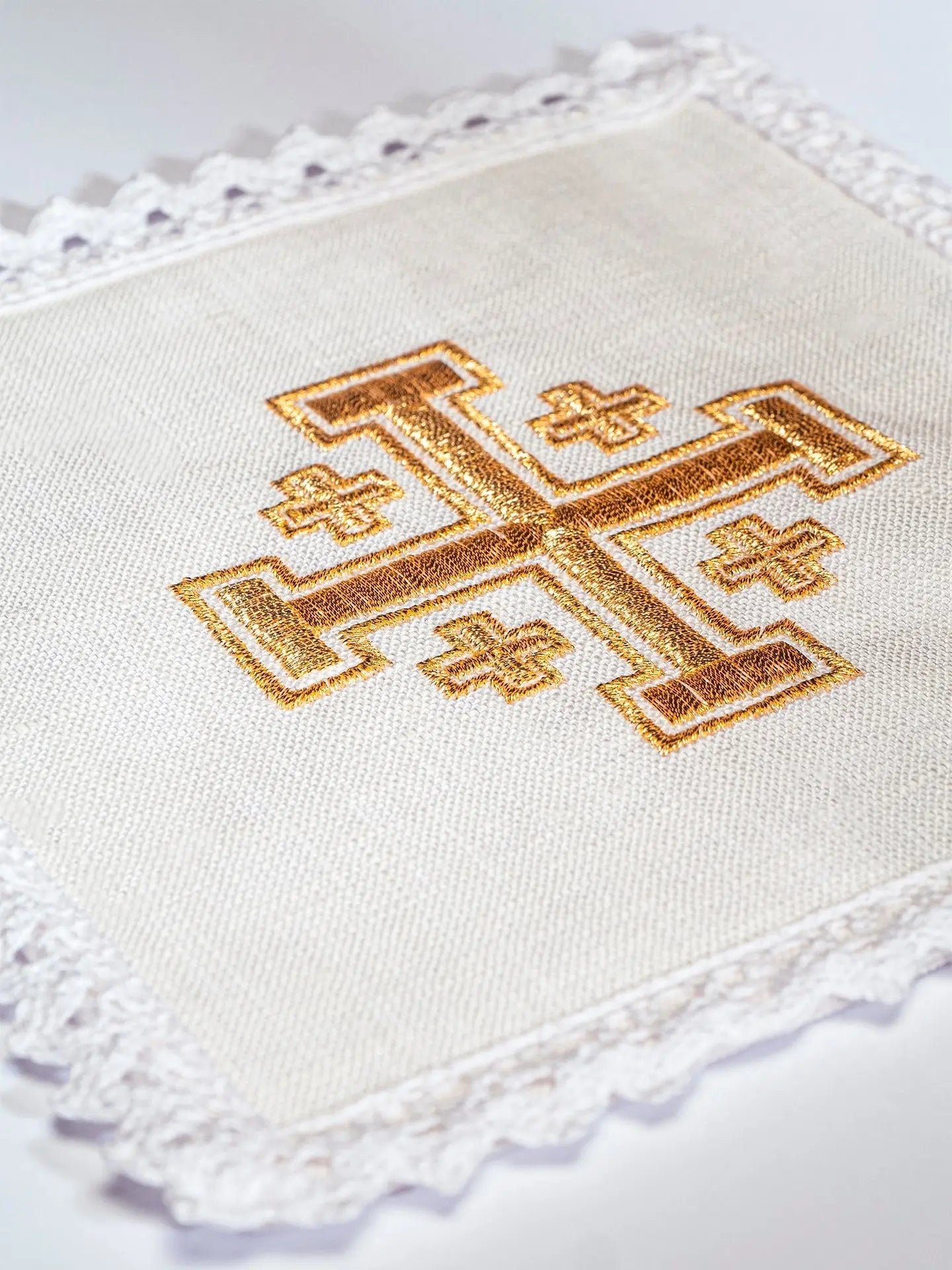 Linen chalice linen with Jerusalem cross embroidery