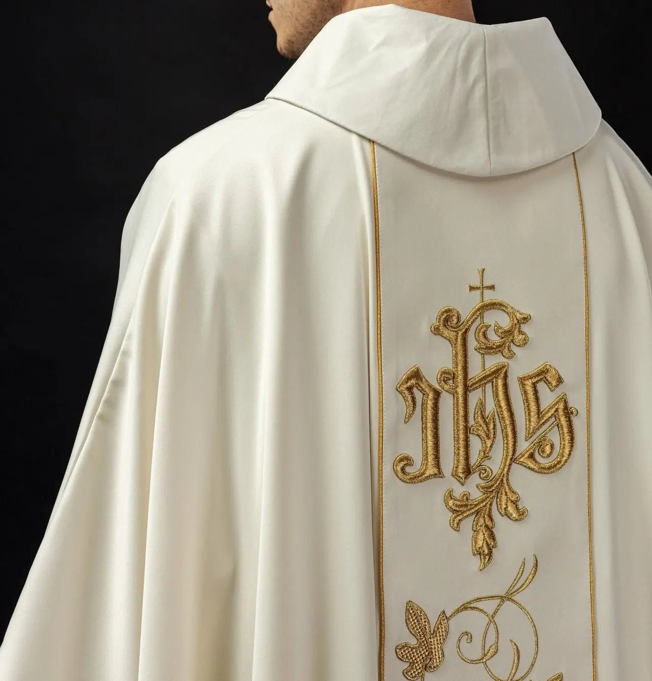 Ecru liturgical chasuble with richly decorated belt with floral motif and IHS