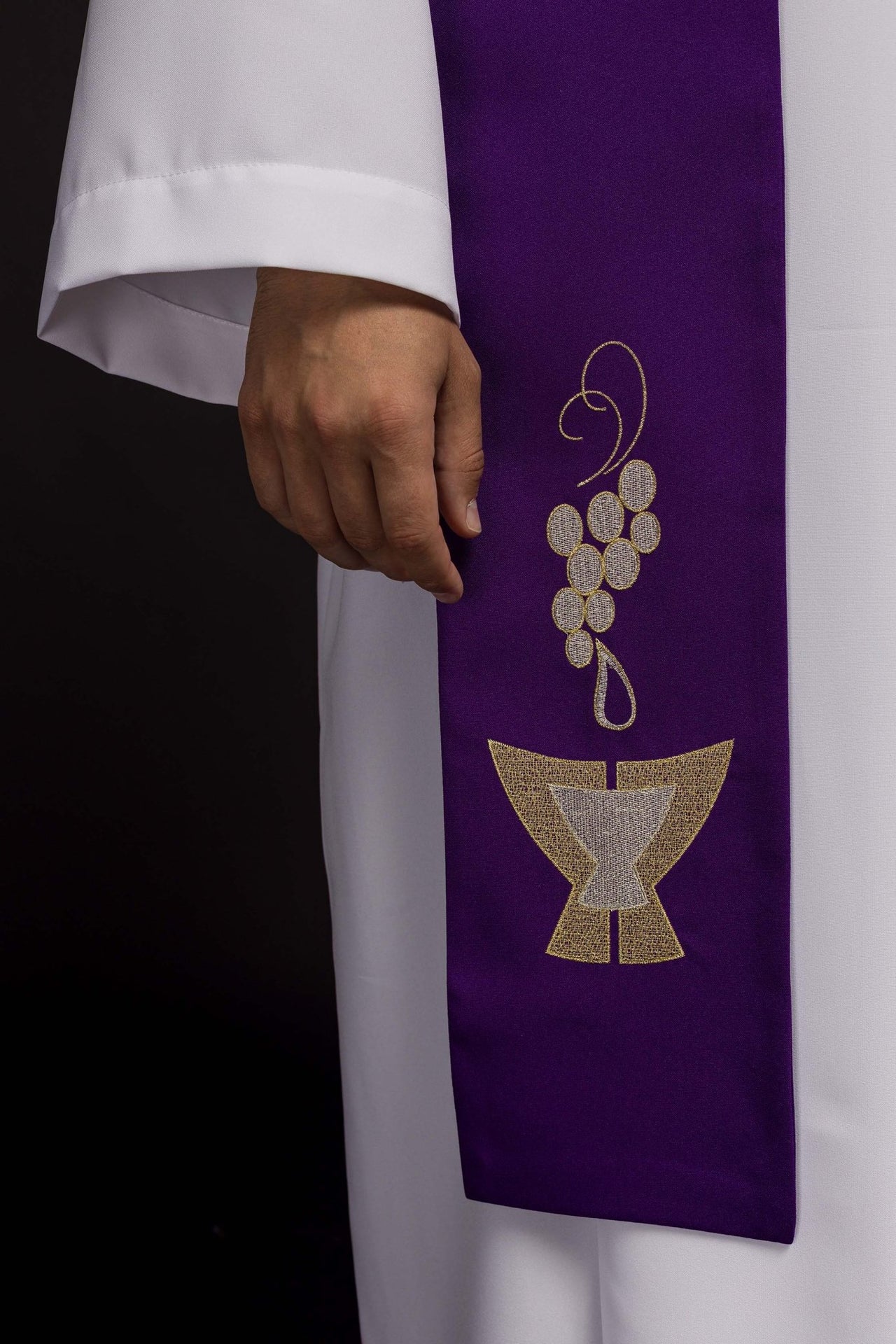 Fioletowa stuła kapłańska haftowana Kielich, Kłosy i Winogrona