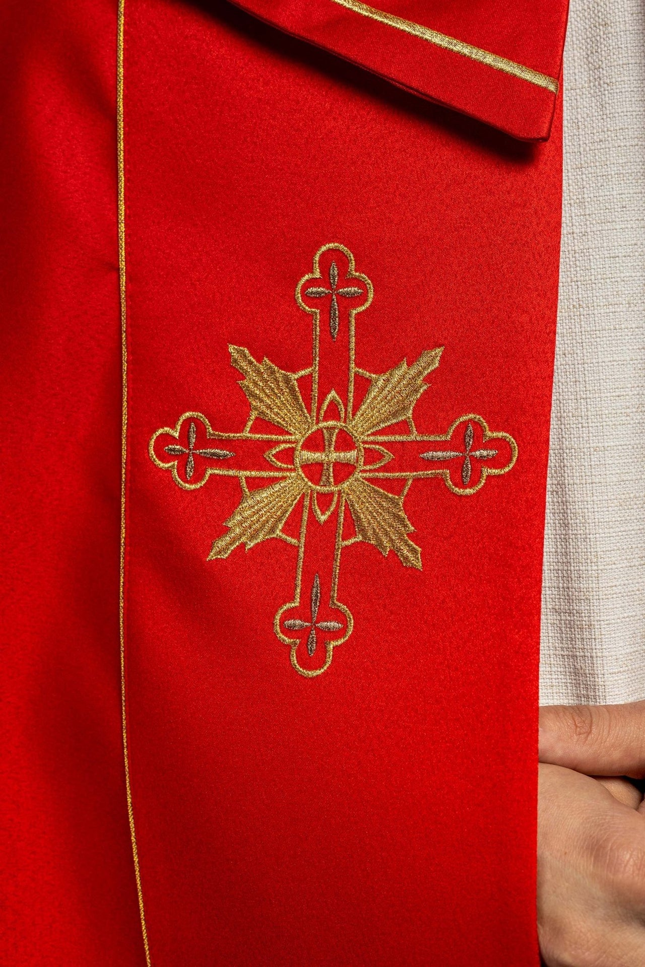 Kapa eucharystyczna monogram IHS Czerwona