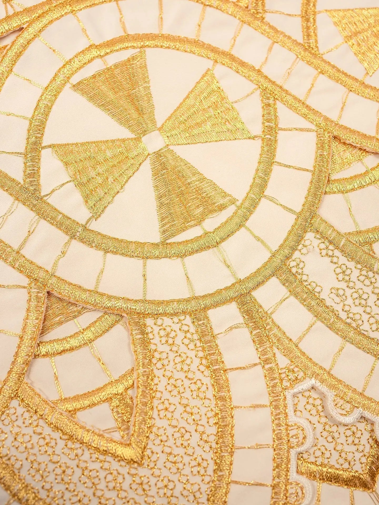 Metre with front embroidery Ecru cross