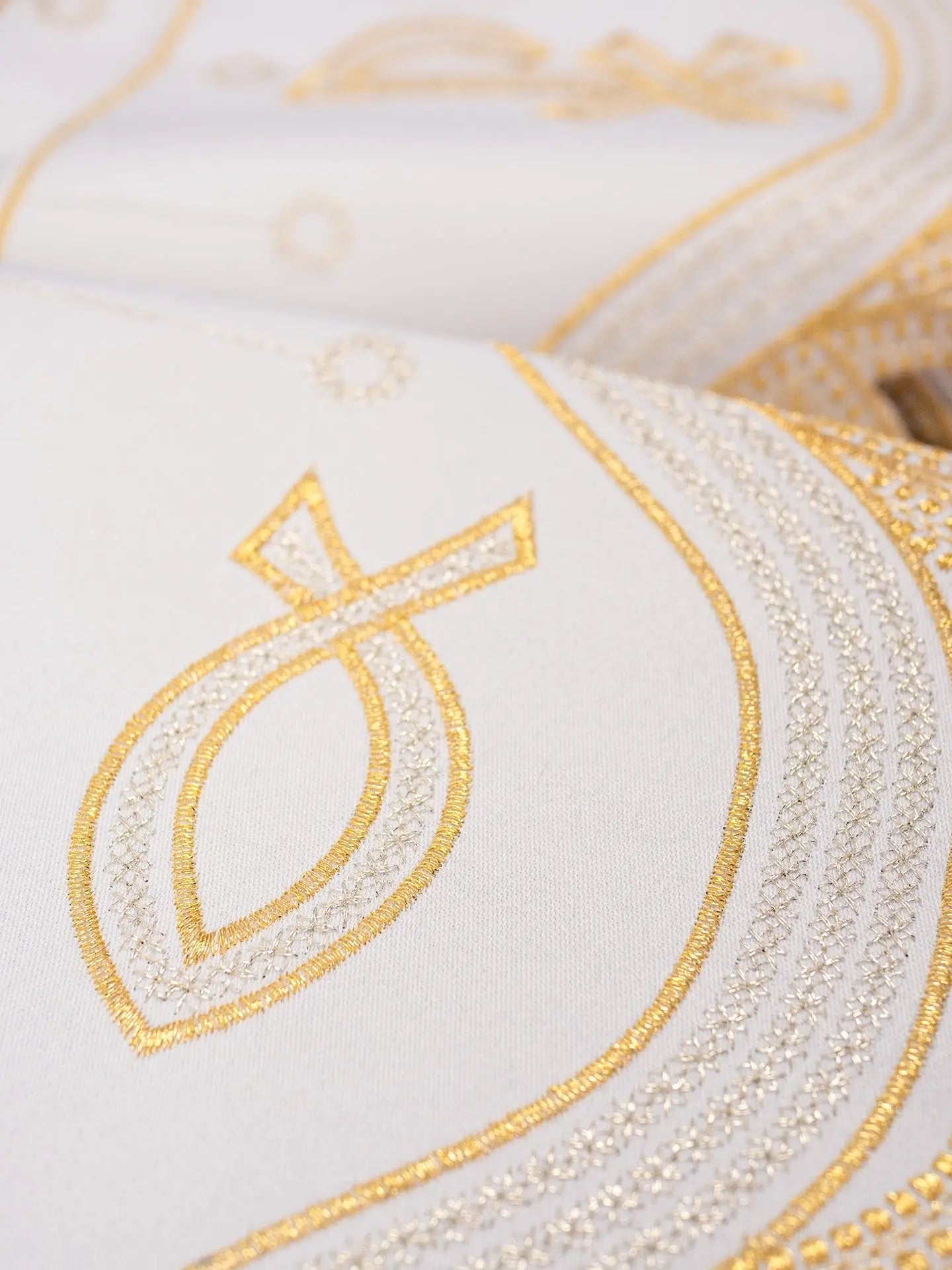 Metre with front embroidery PAX White