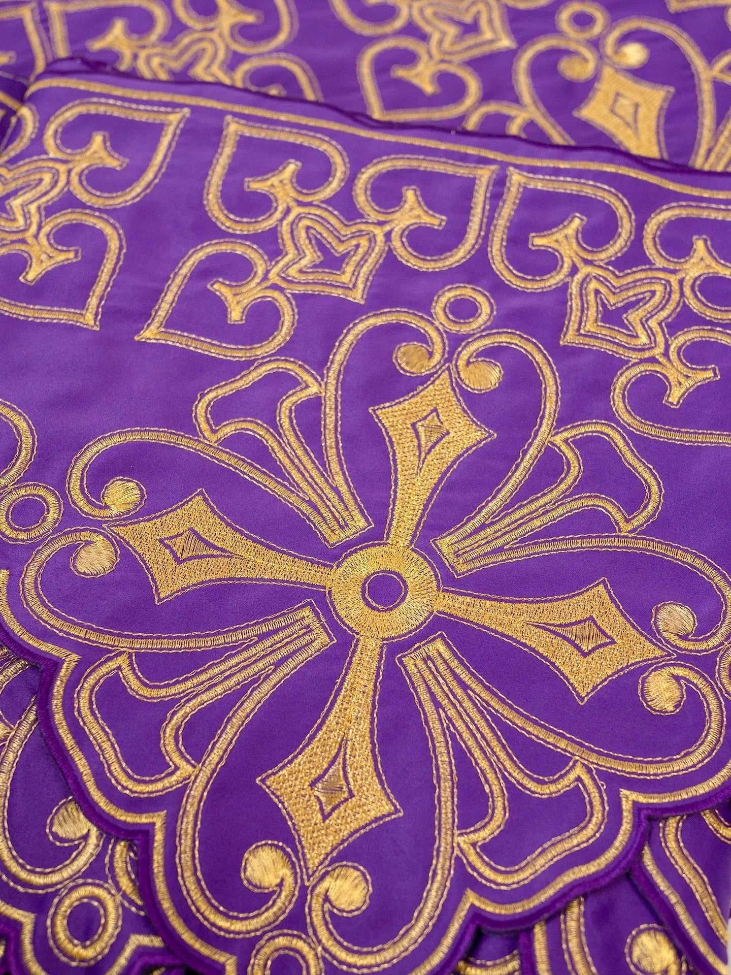 Metre with front embroidery Rosette Purple