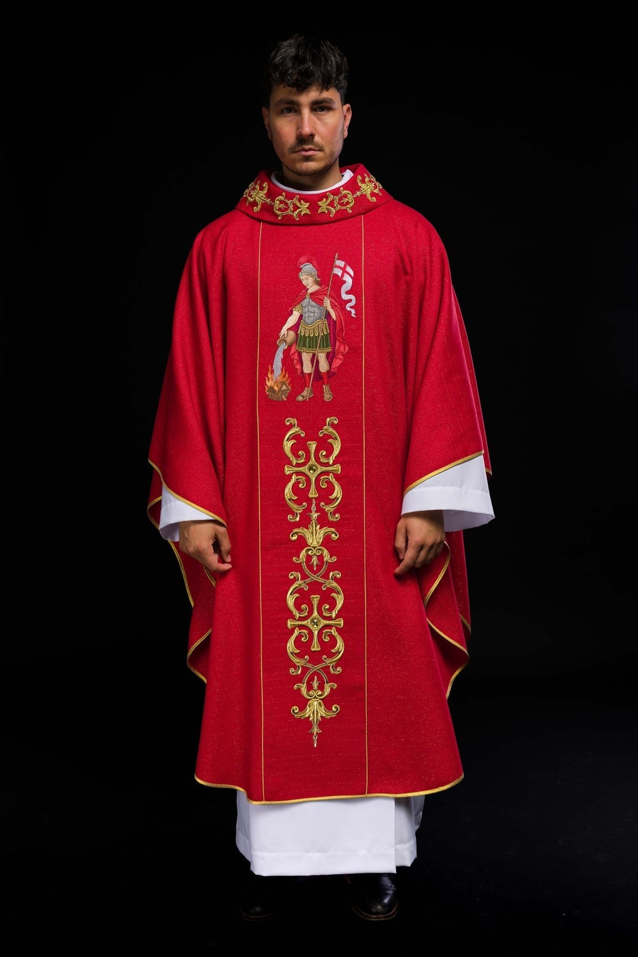 Ornat bogato haftowany z wizerunkiem Świętego Floriana