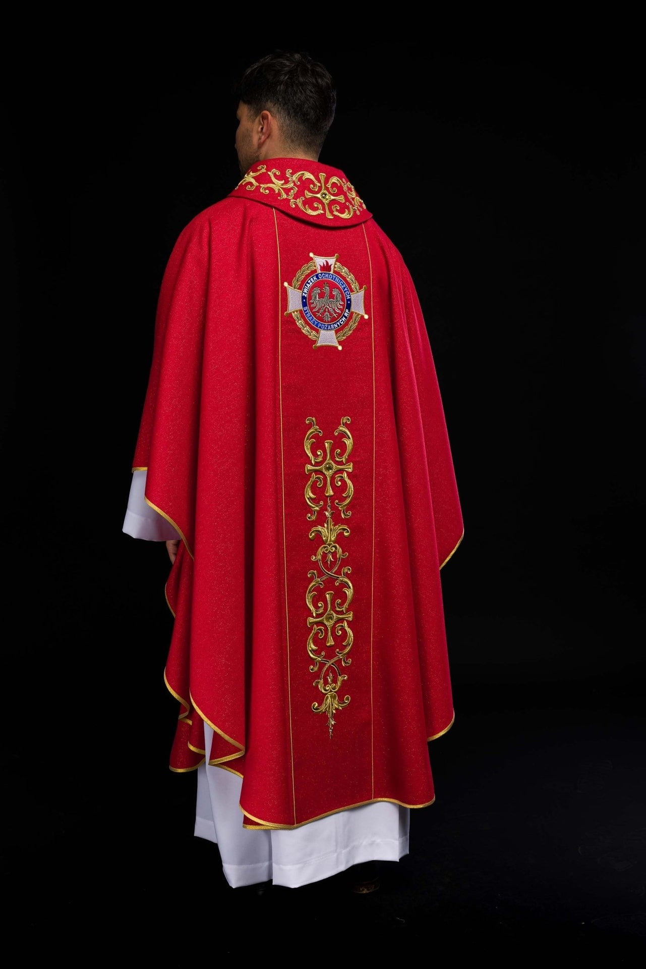 Ornat bogato haftowany z wizerunkiem Świętego Floriana