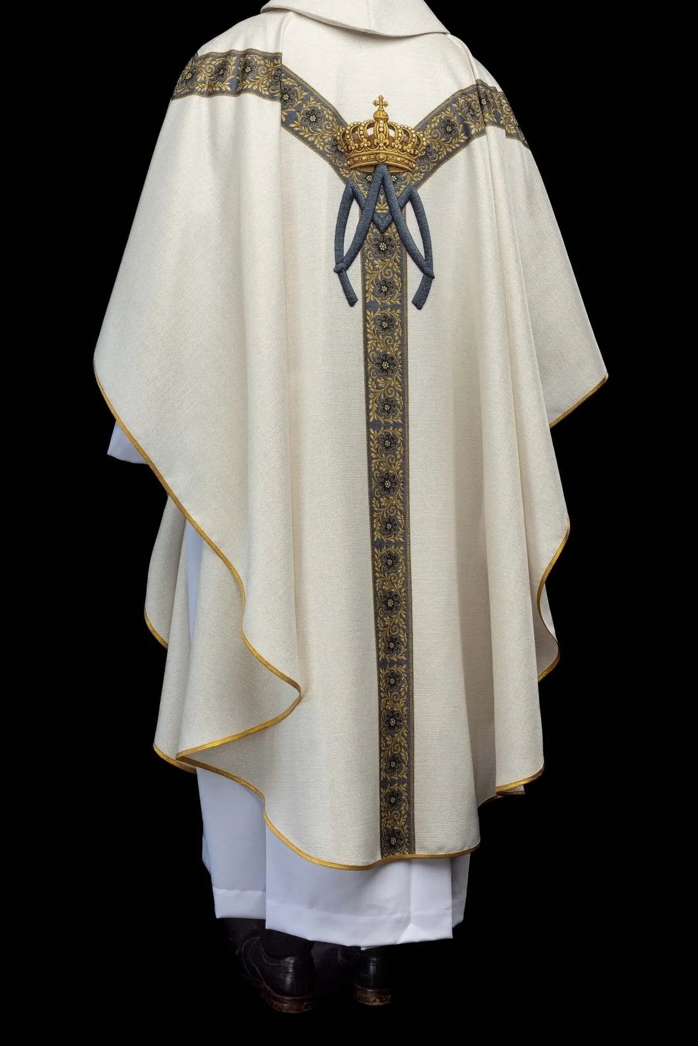 Ecru chasuble with printed image of Our Lady of the Assumption