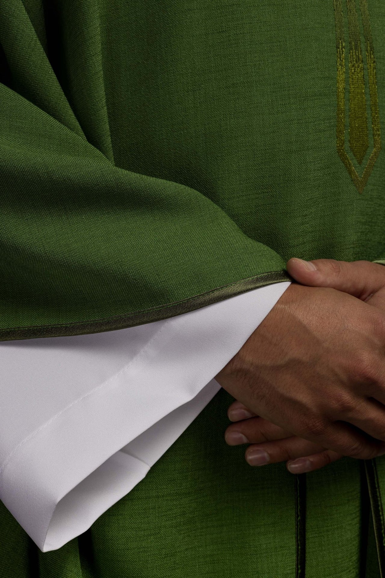 Ornat haftowany w kolorze zielonym