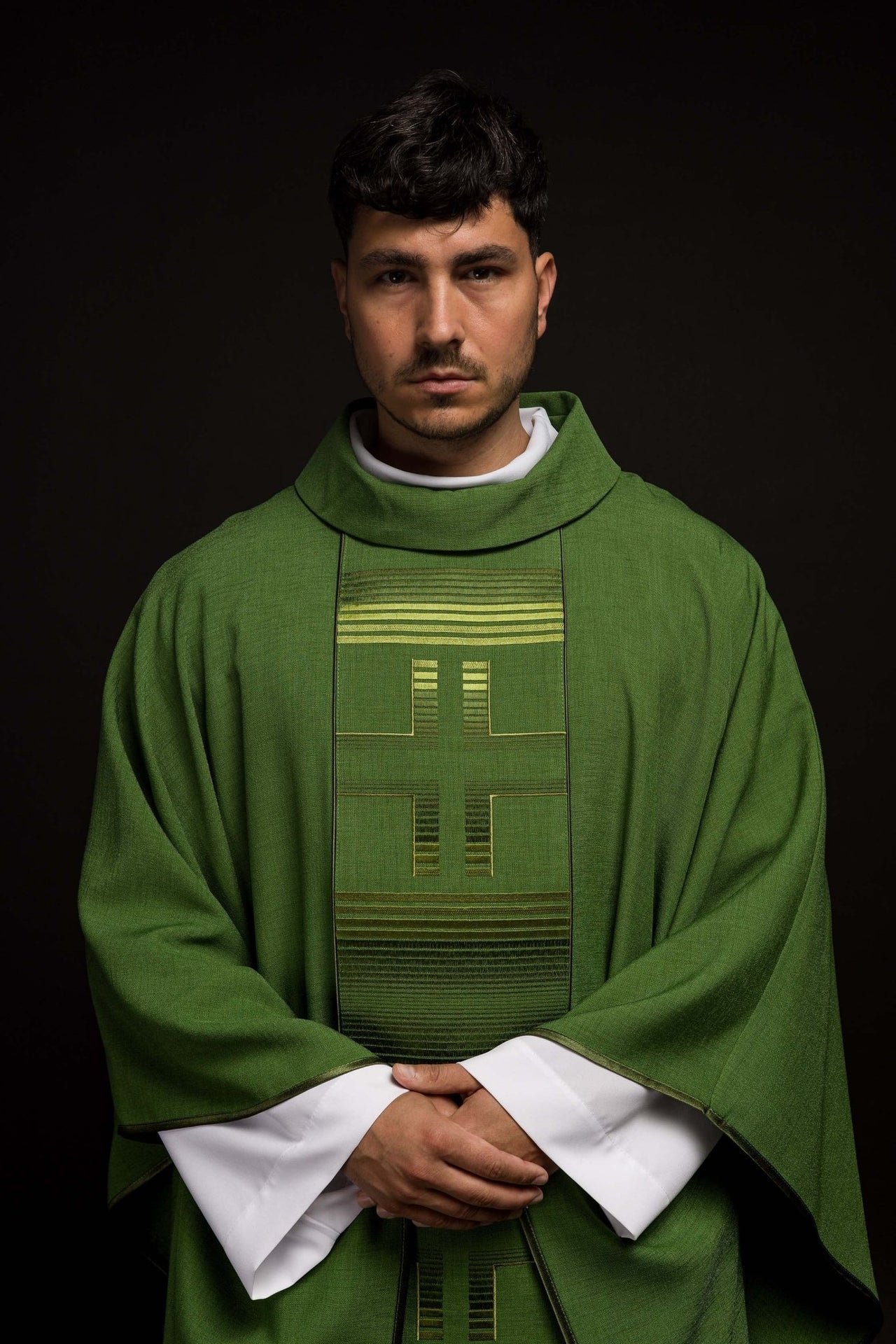 Ornat haftowany z Krzyżami w kolorze zielonym