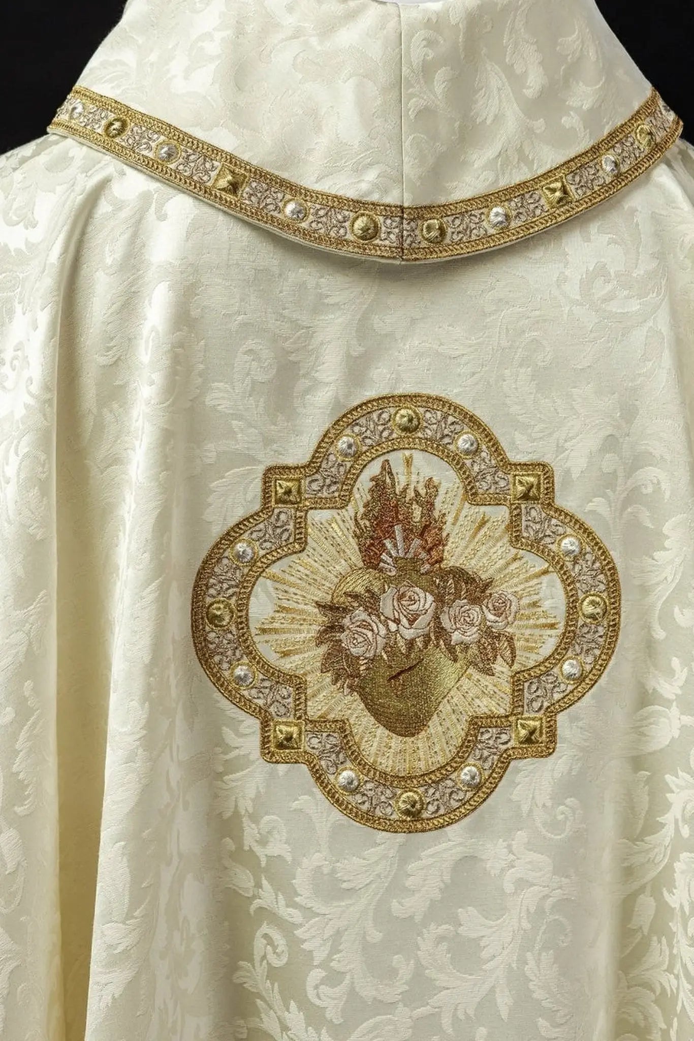 Embroidered Chasuble with the Heart of Mary Motif on Jacquard Fabric