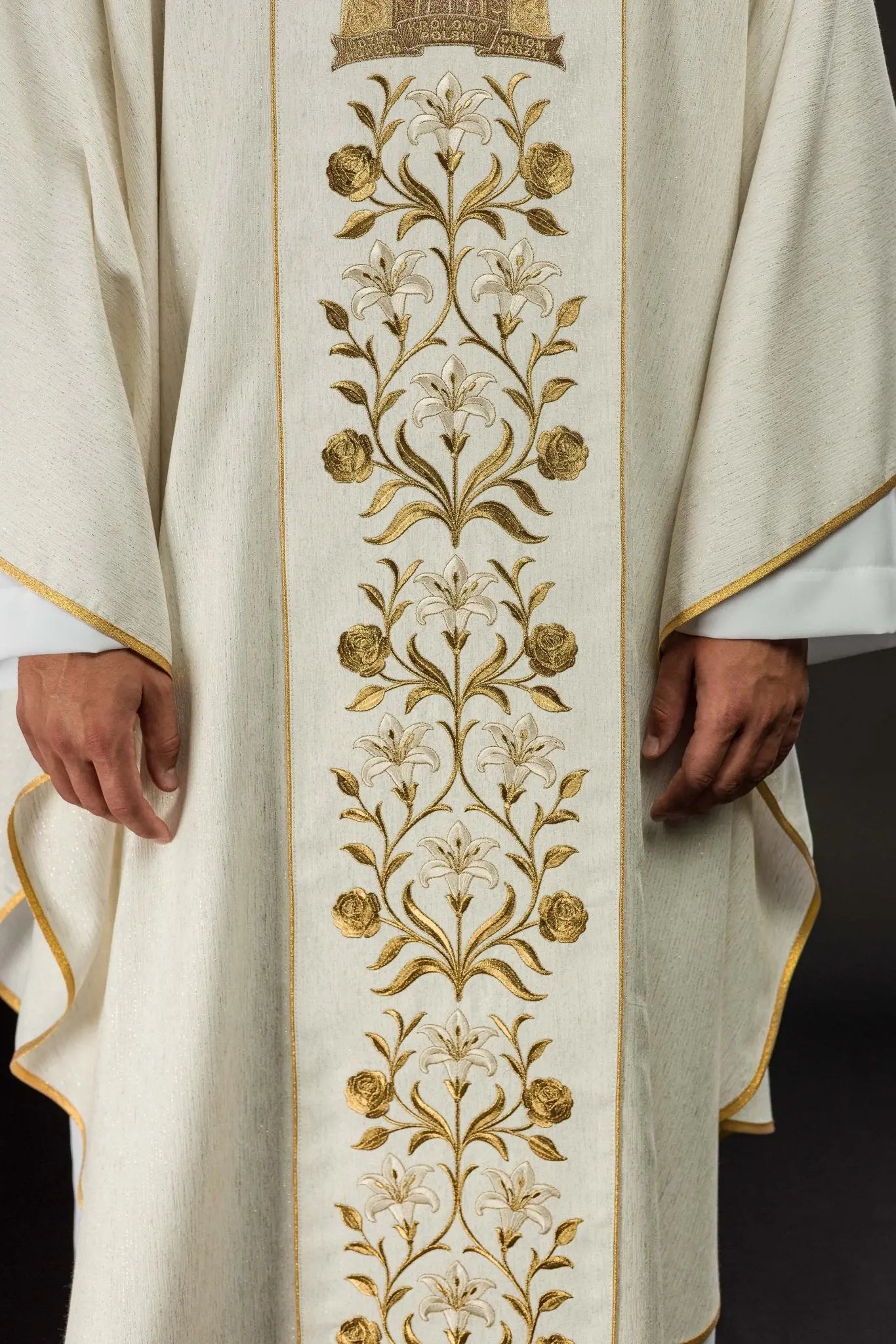 Gold embroidered chasuble with Our Lady of Lichen image