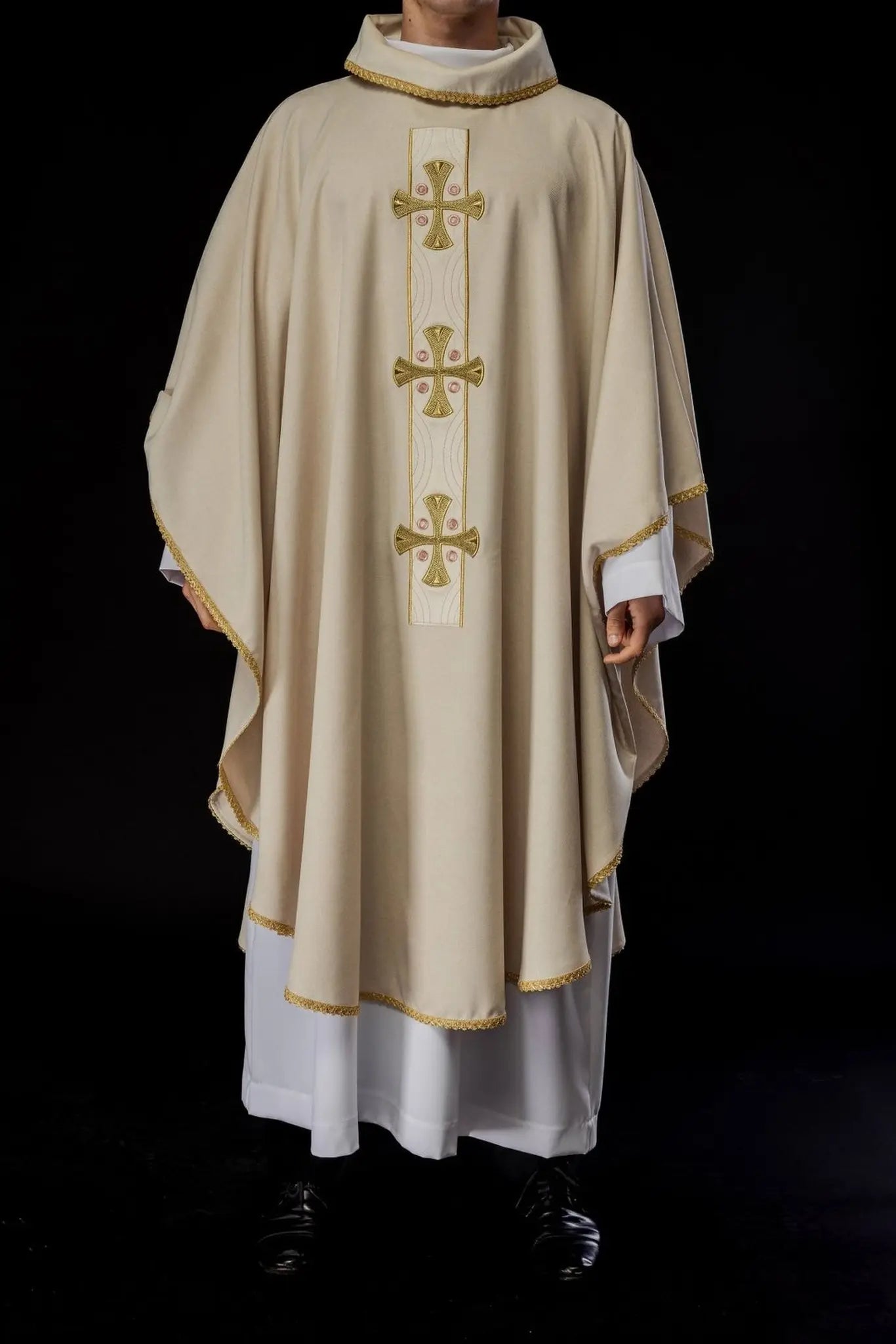 Chasuble with embroidered gold crosses and collar trim in ecru color