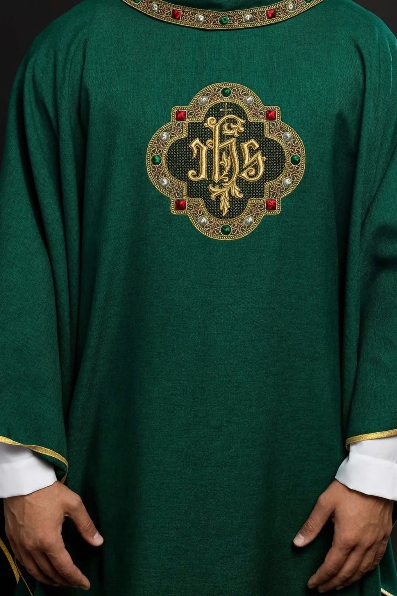 Chasuble with richly embroidered belt and piping around the IHS I collar embroidery in green