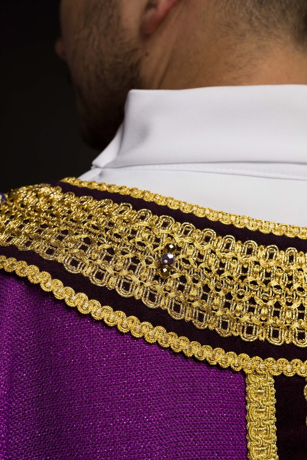 Ręcznie wykonany ornat z naturalnymi kamieniami Handmade 7001