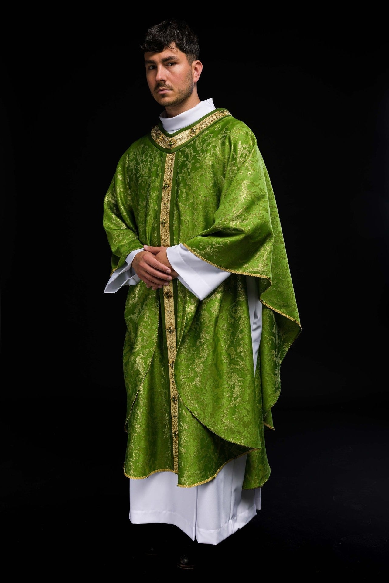 Ręcznie wykonany ornat z naturalnymi kamieniami Handmade 7003