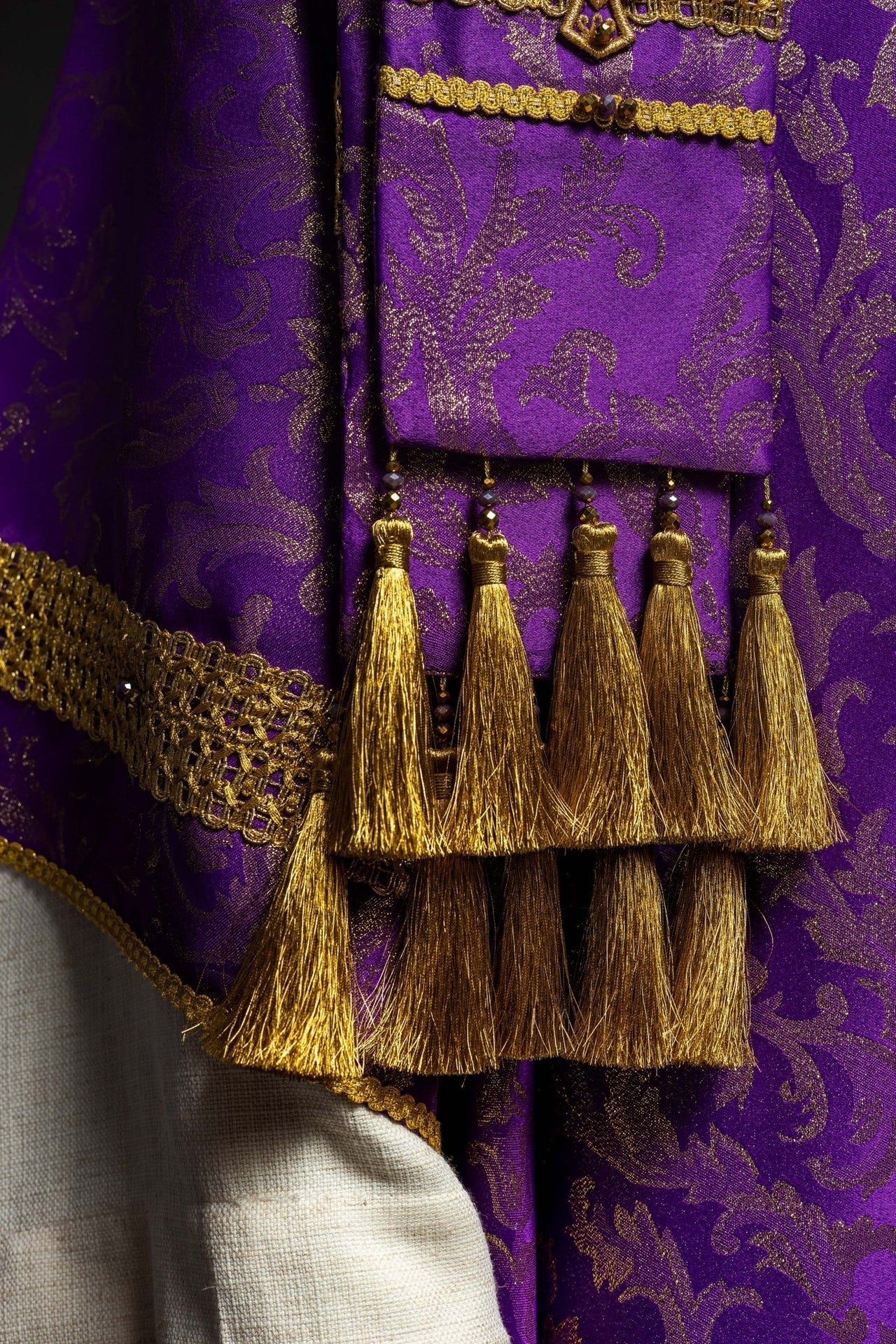 Ręcznie wykonany ornat z naturalnymi kamieniami Handmade 7010 Fioletowy