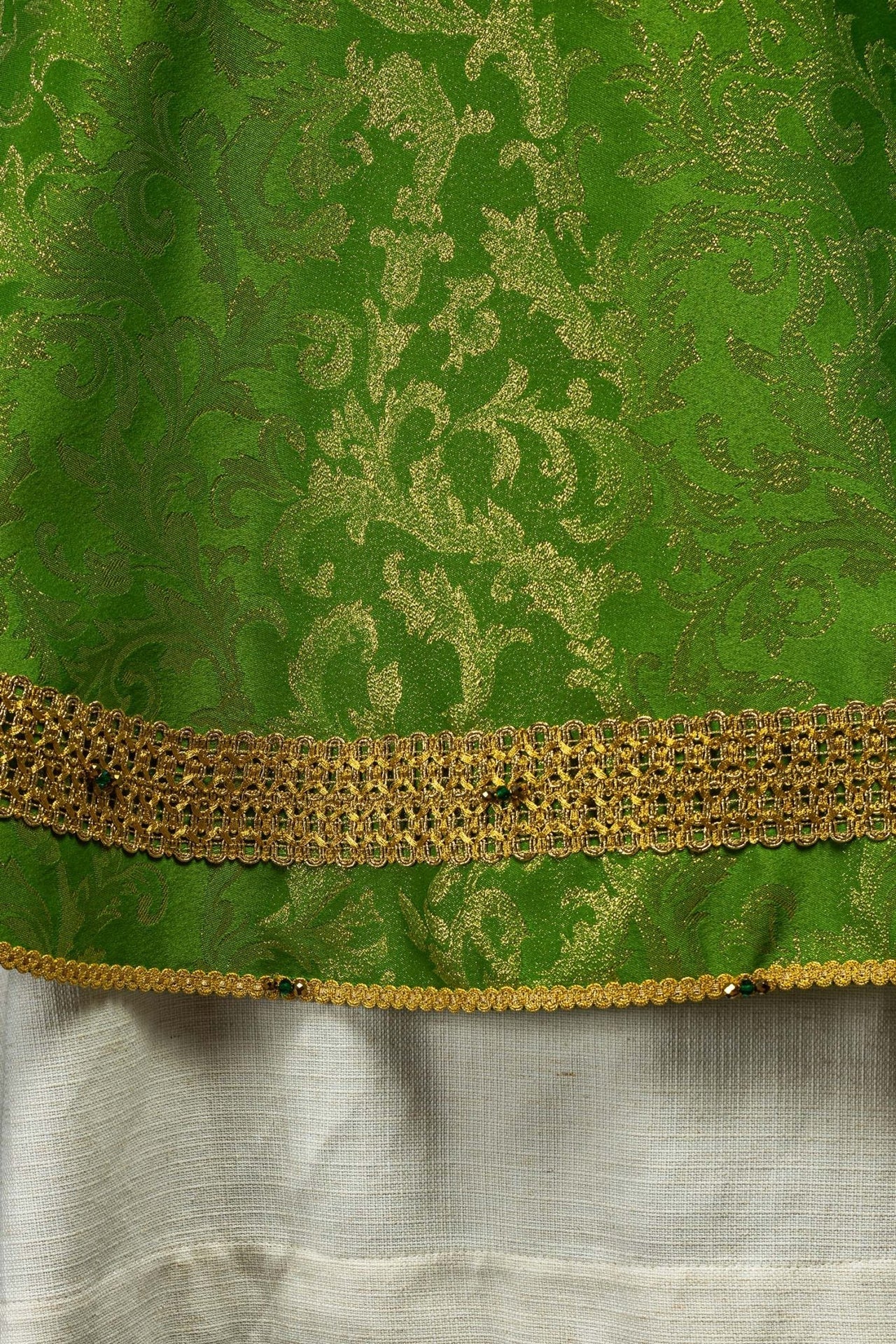 Ręcznie wykonany ornat z naturalnymi kamieniami Handmade 7010 Zielony