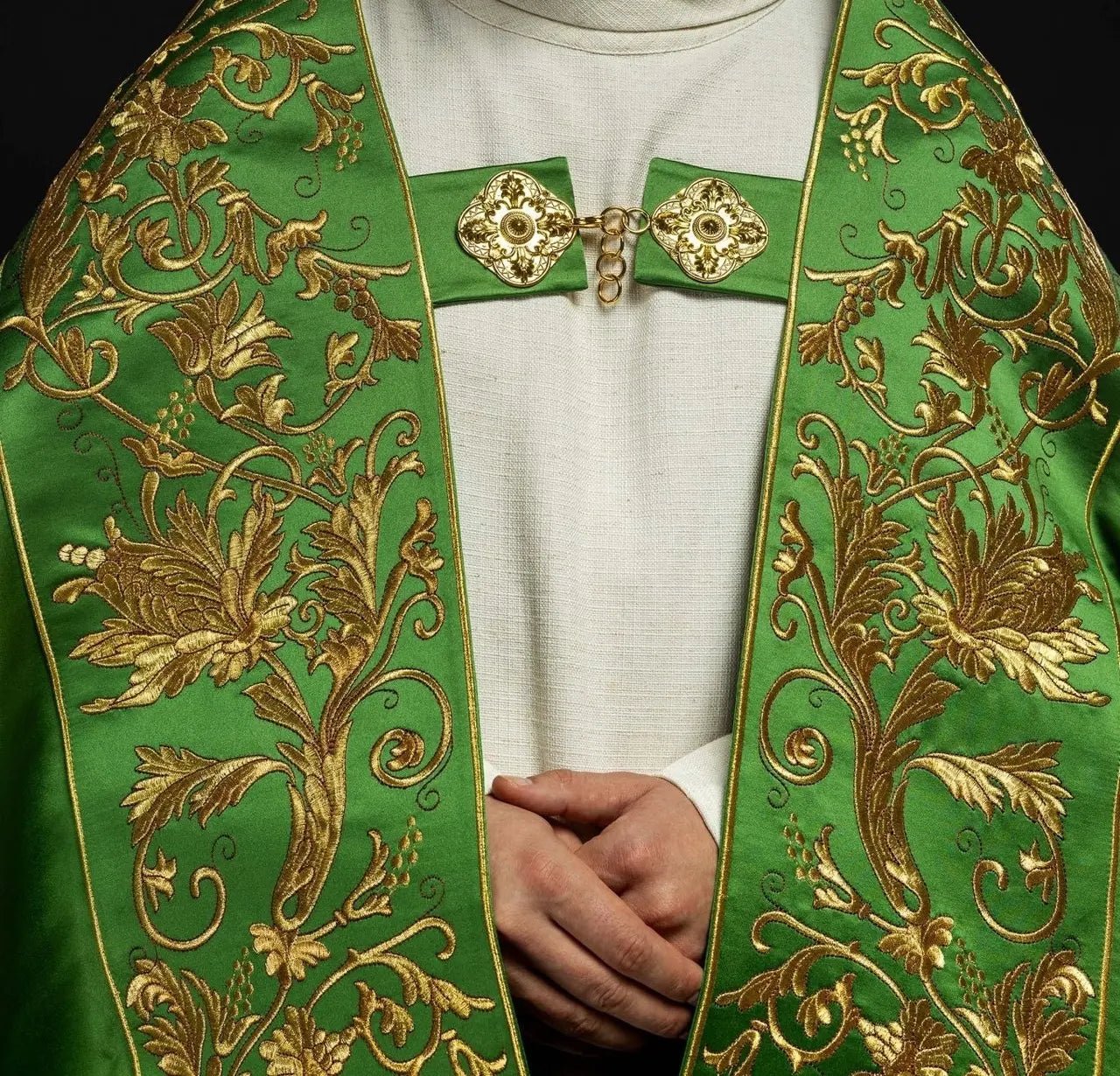 Roman Satin Cope – Green with Embroidered Sacred Heart of Jesus