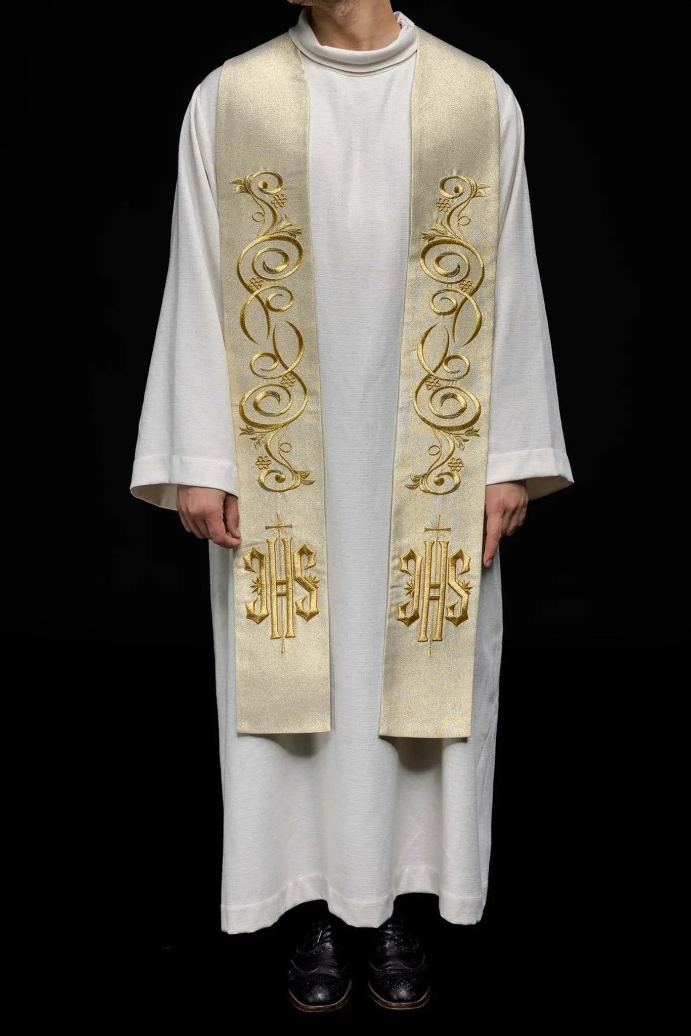 IHS embroidered stole in gold