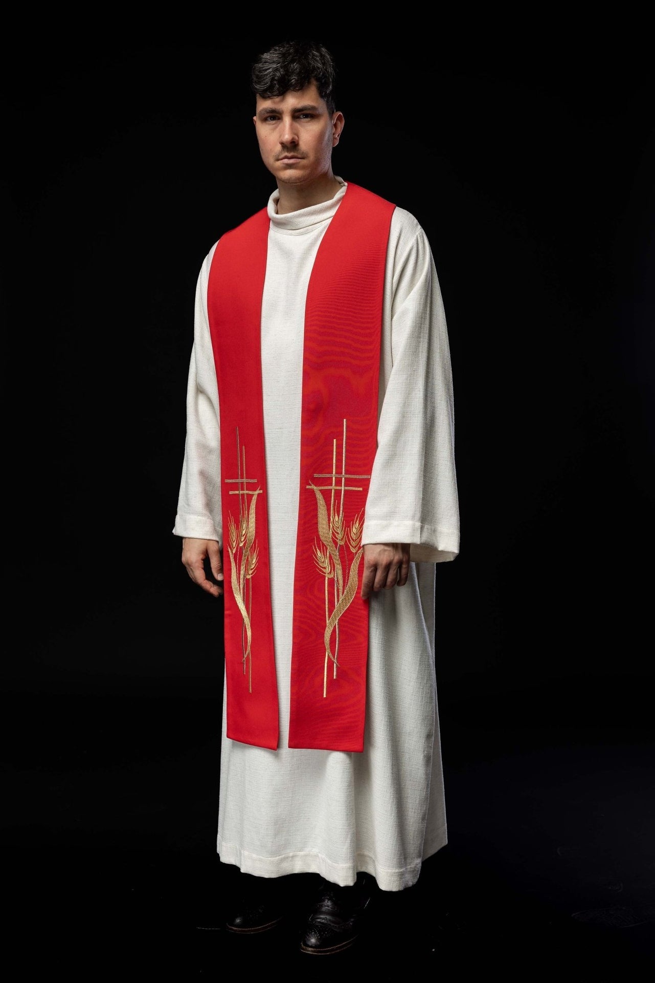 Stuła kapłańska czerwona haftowana