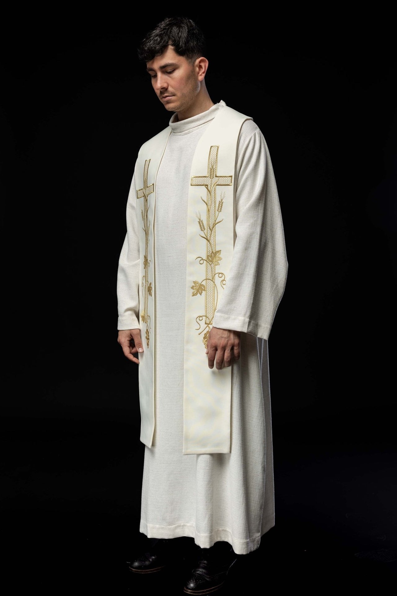 Stuła kapłańska haftowana Krzyż ecru