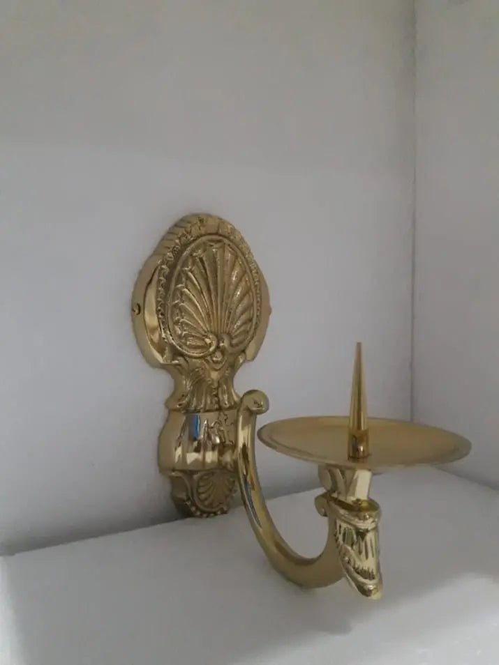 Brass Wall-Mounted Zacheus Candlestick with Shell Motif