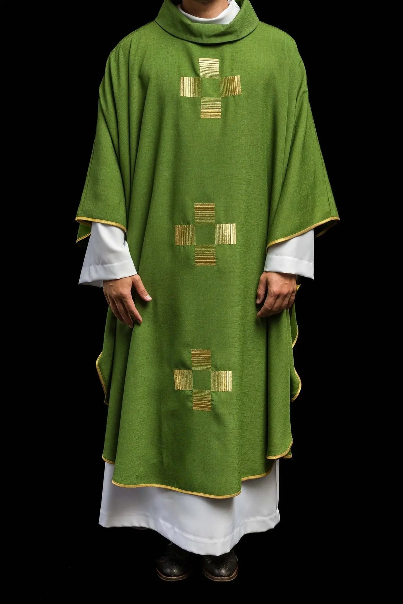 Chasuble with embroidered Crosses in green