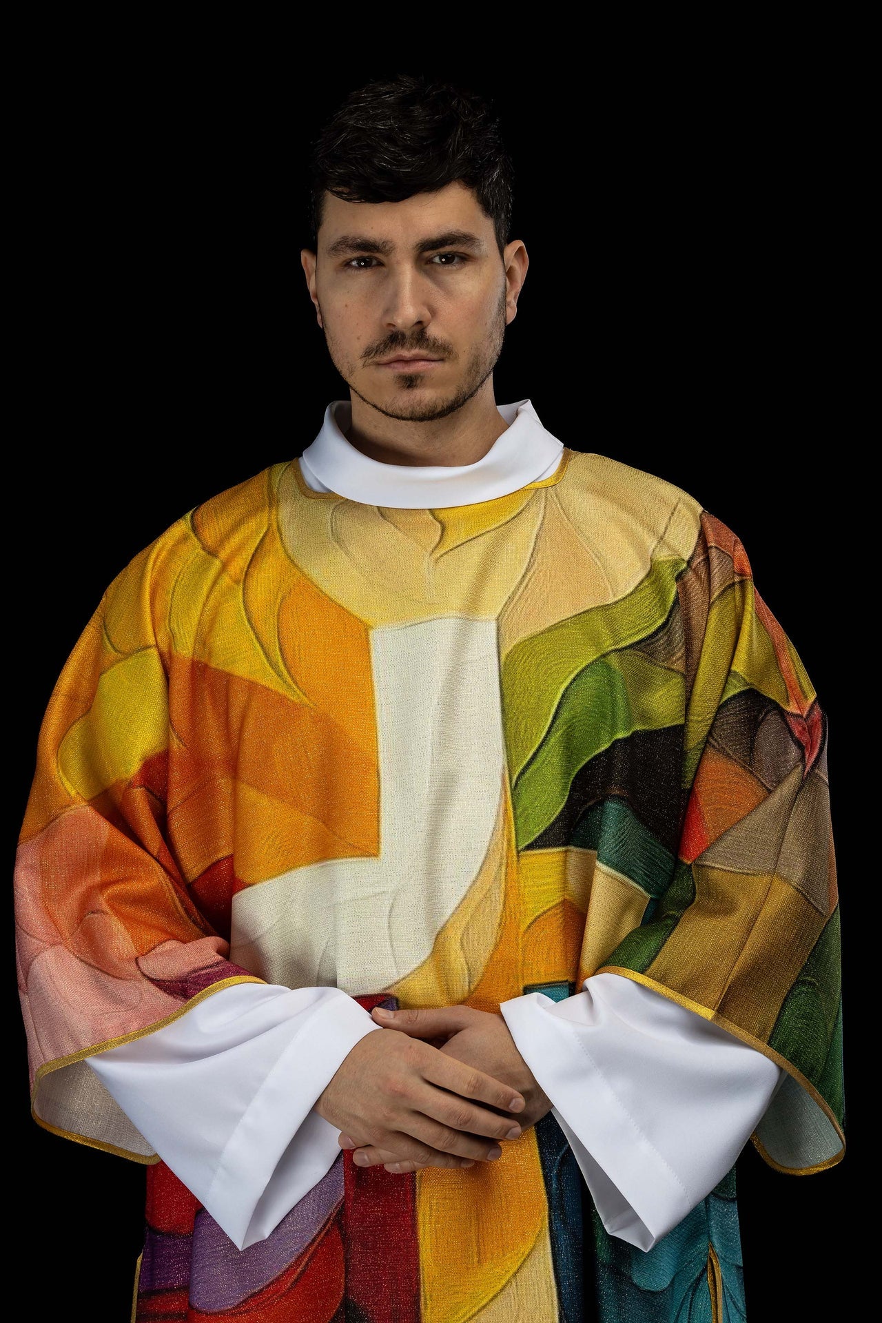 Dalmatyka drukowana kolorowa z motywem krzyża - ORNATY.PL